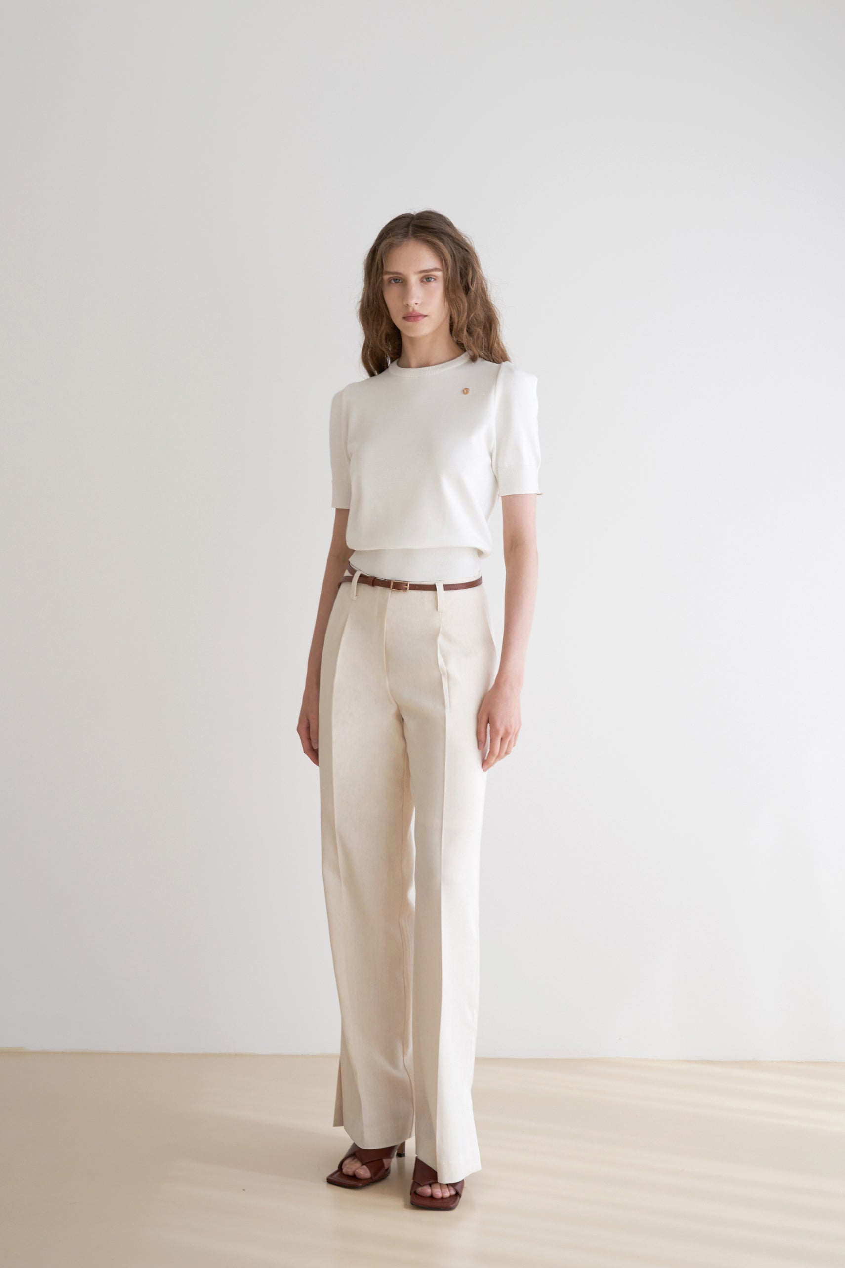 PULL EN MAILLE À ÉPAULETTES_BLANC