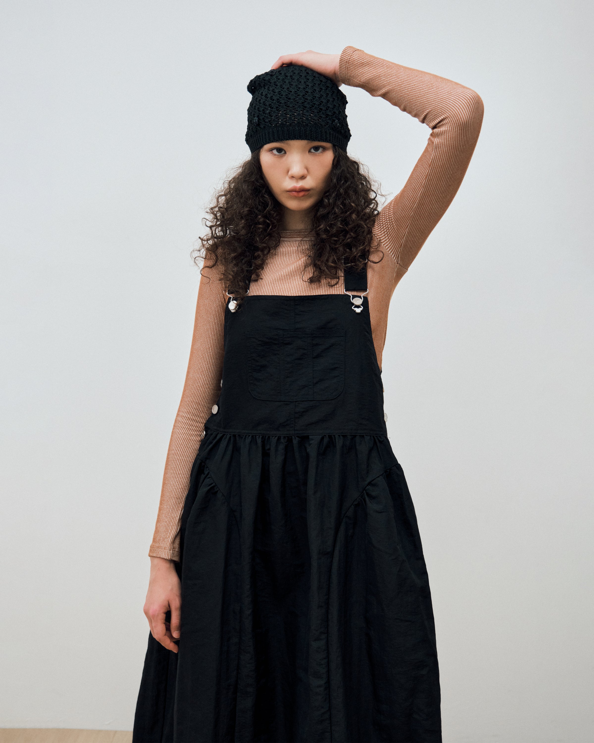 SIDE PUFF NYLON OVERALL DRESS_BLACK
