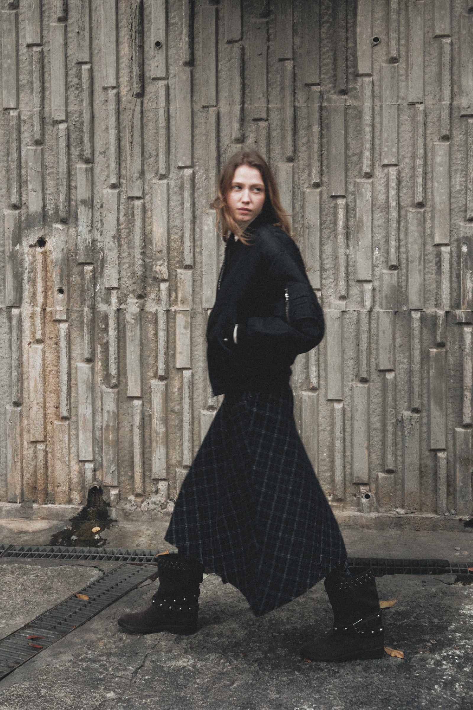 CHECK ASYMMETRICAL FLARED SKIRT_BLACK
