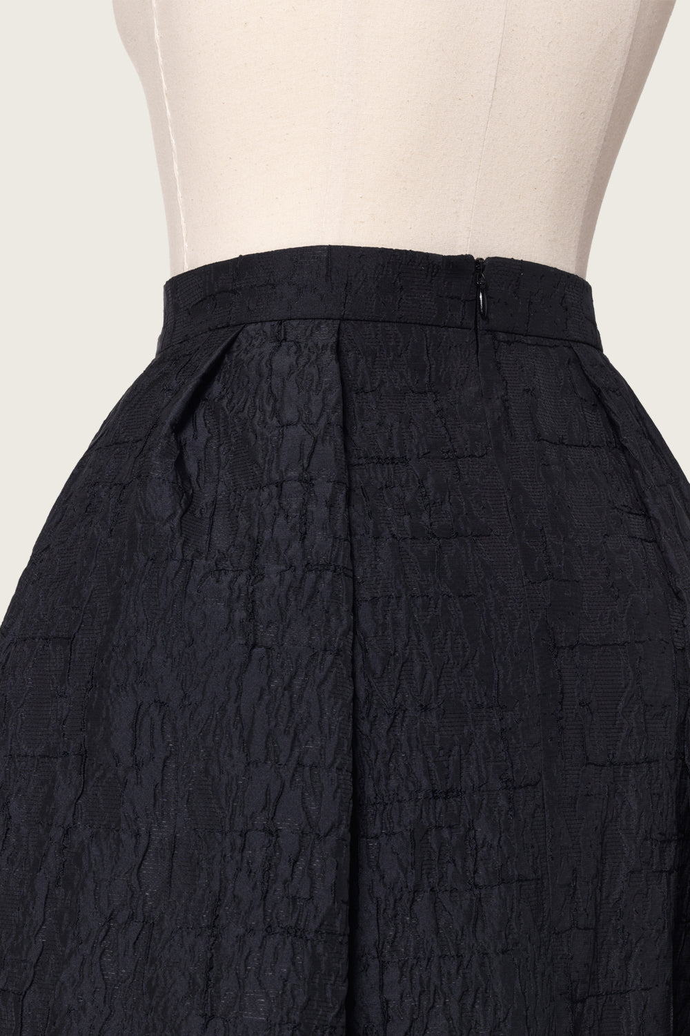 JACQUARD MIDI FLARE SKIRT_NOIR
