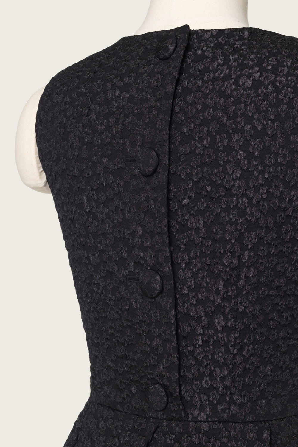 ROBE FLEURIE EN JACQUARD_NOIR