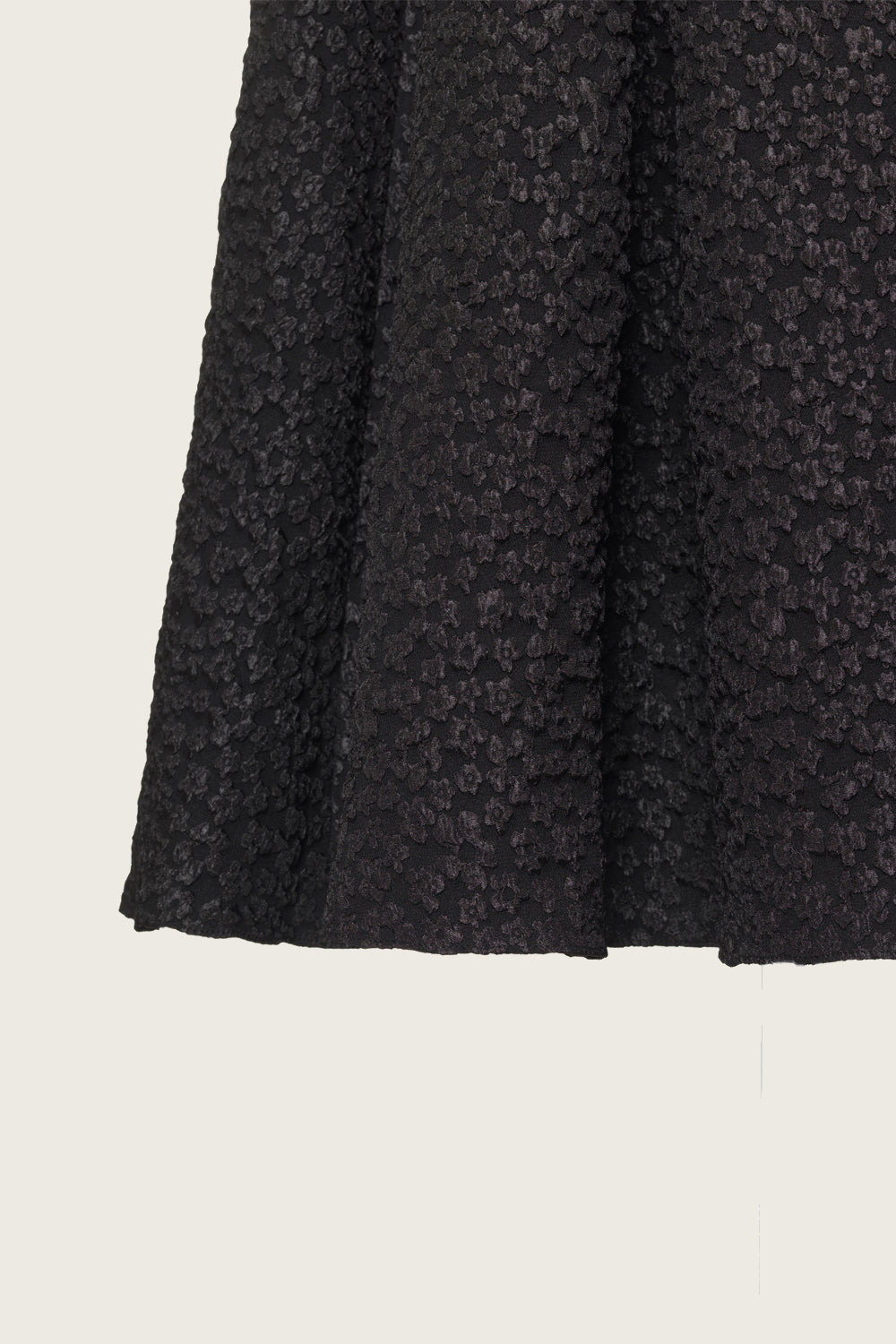 ROBE FLEURIE EN JACQUARD_NOIR