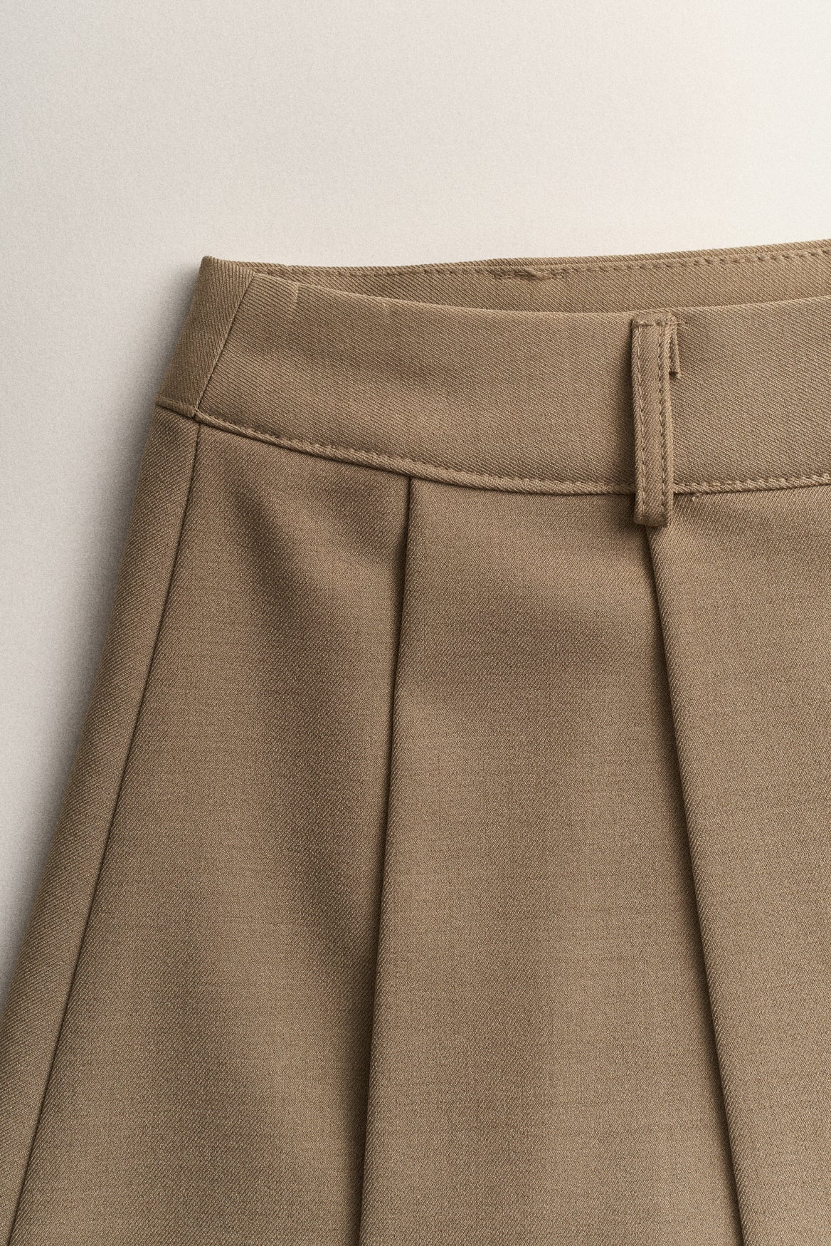 PLEATED MINI SKIRT_BEIGE
