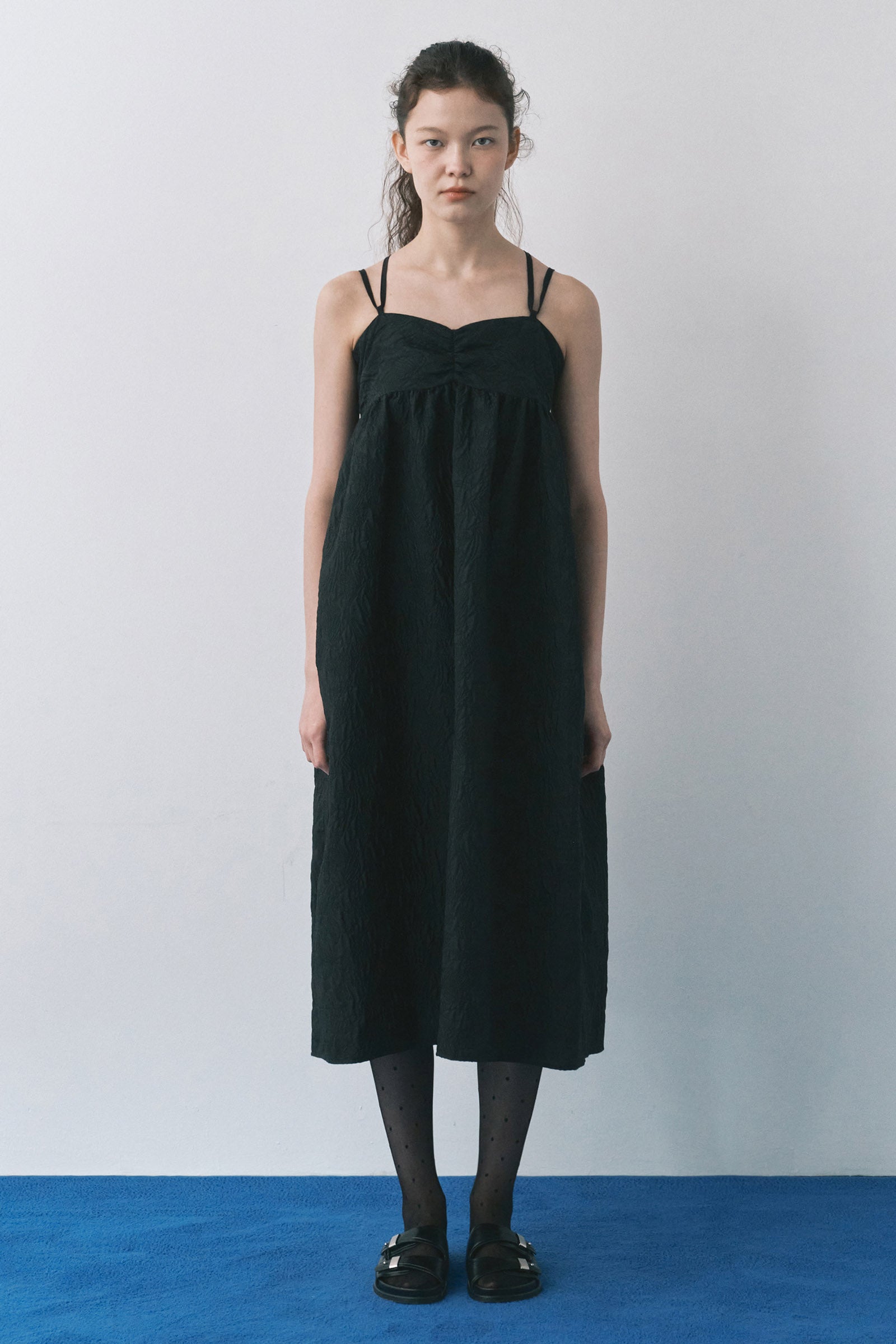 FLUFF SHIRRED JACQUARD DRESS_BLACK