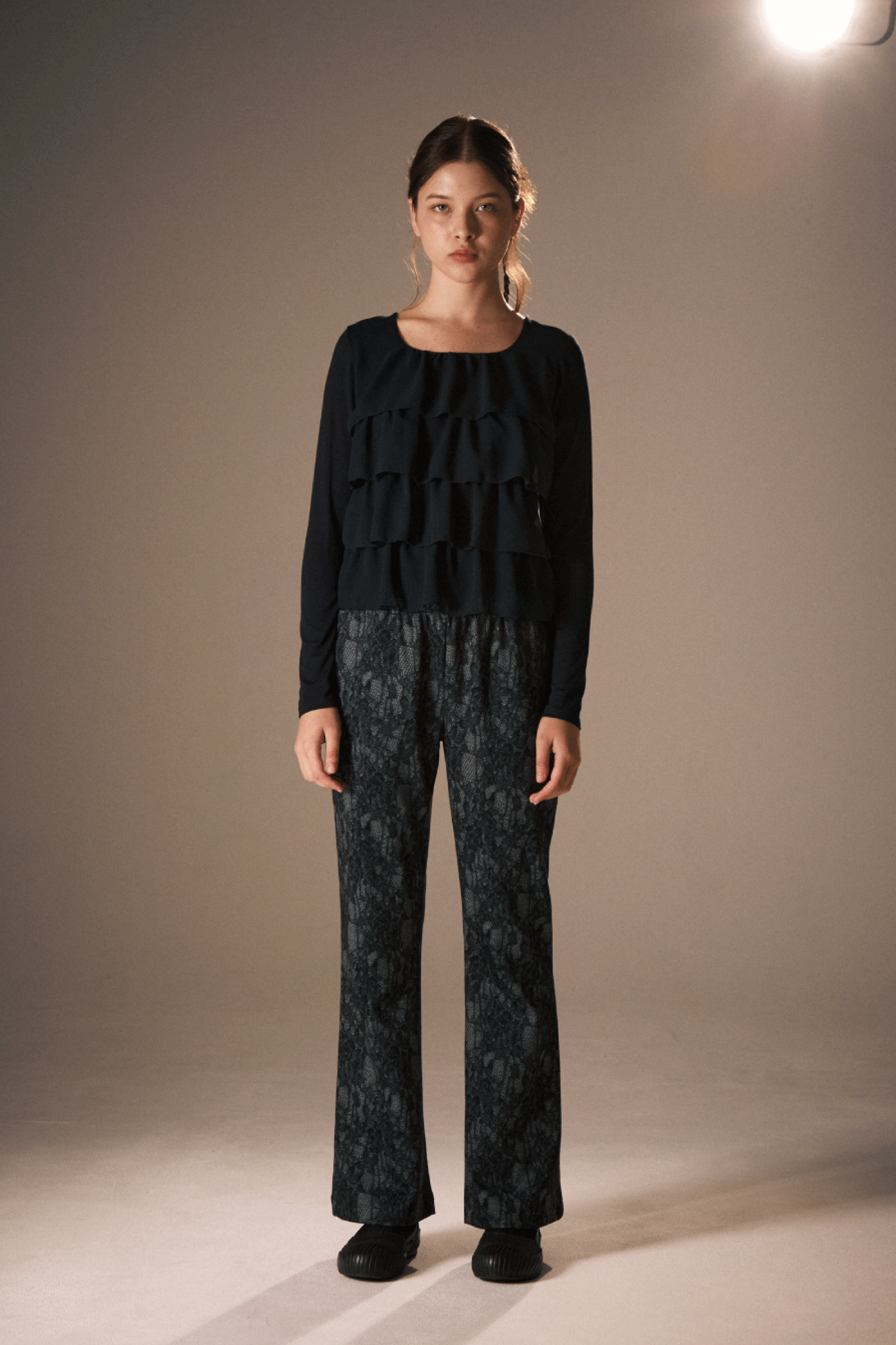 PANTALON BOOTCUT IMPRIMÉ EN DENTELLE_BLEU MARINE