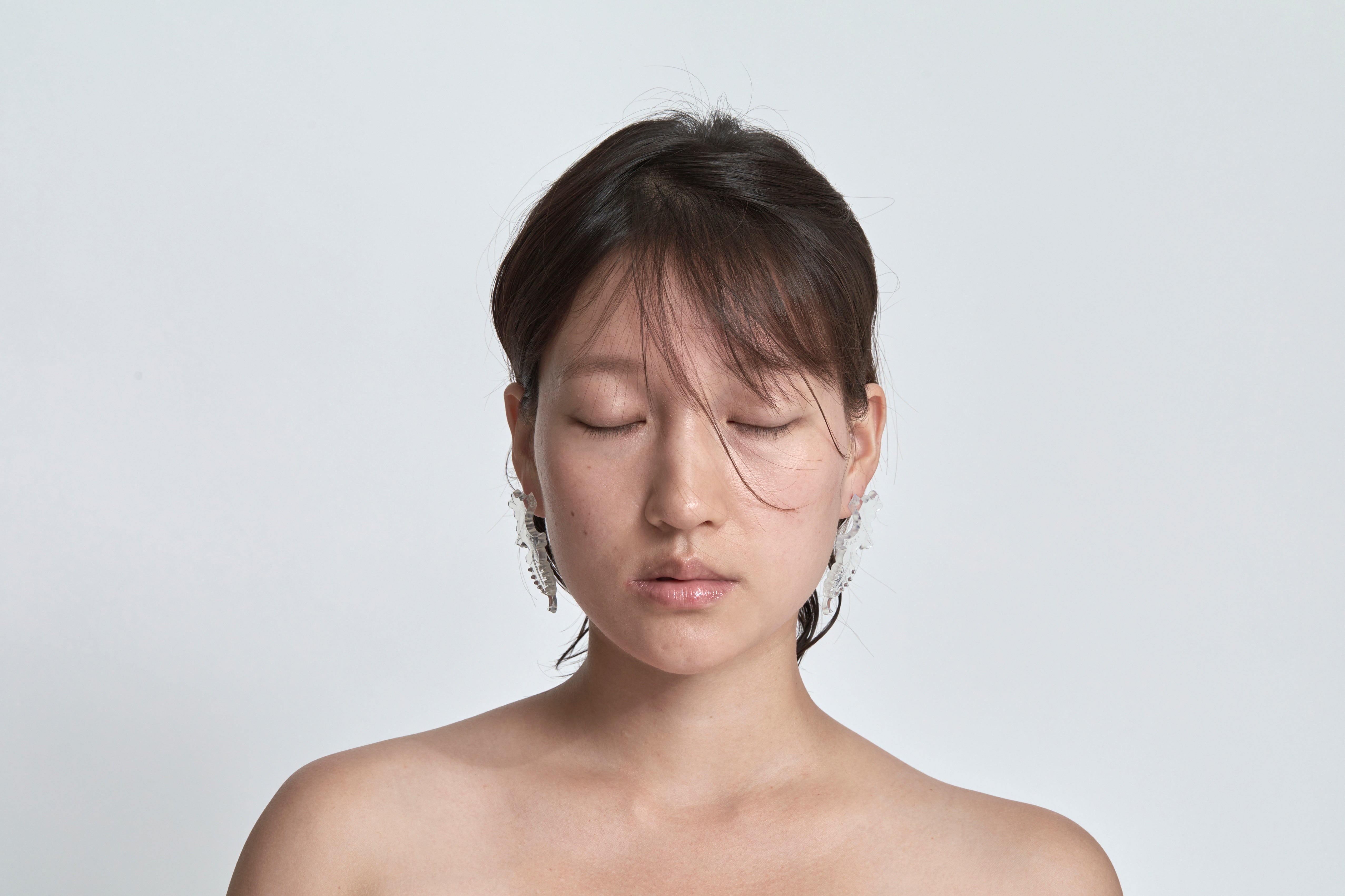 KOREAN DOORKNOB EARRINGS_BLANC