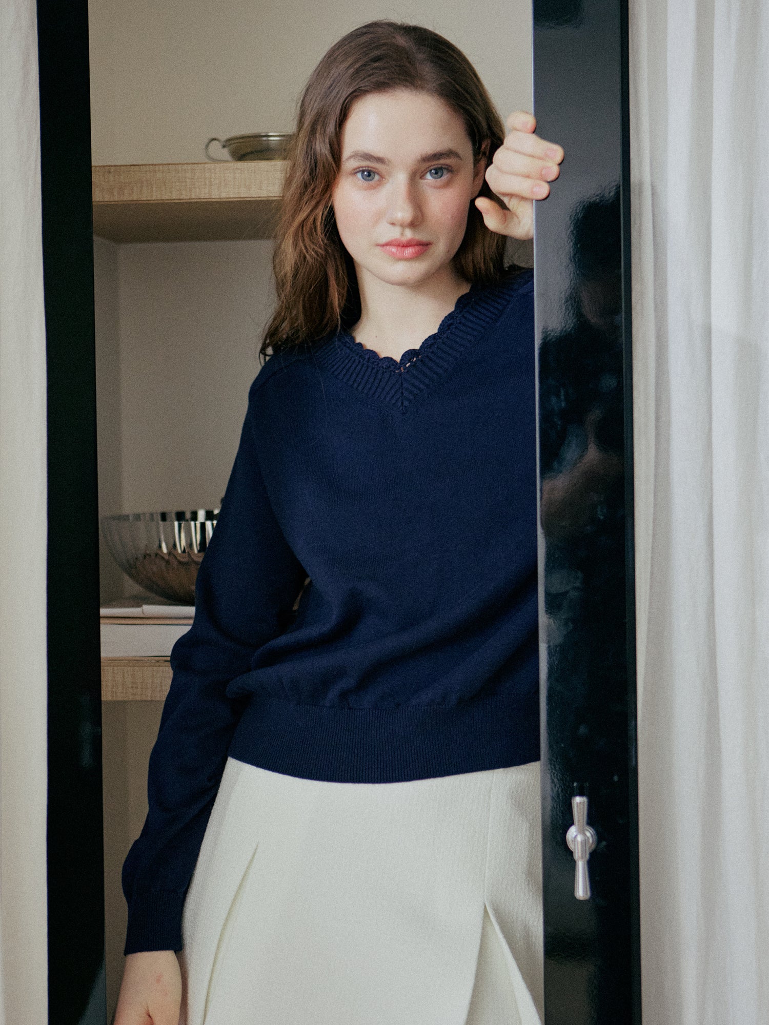 LACE V NECK KNIT_NAVY