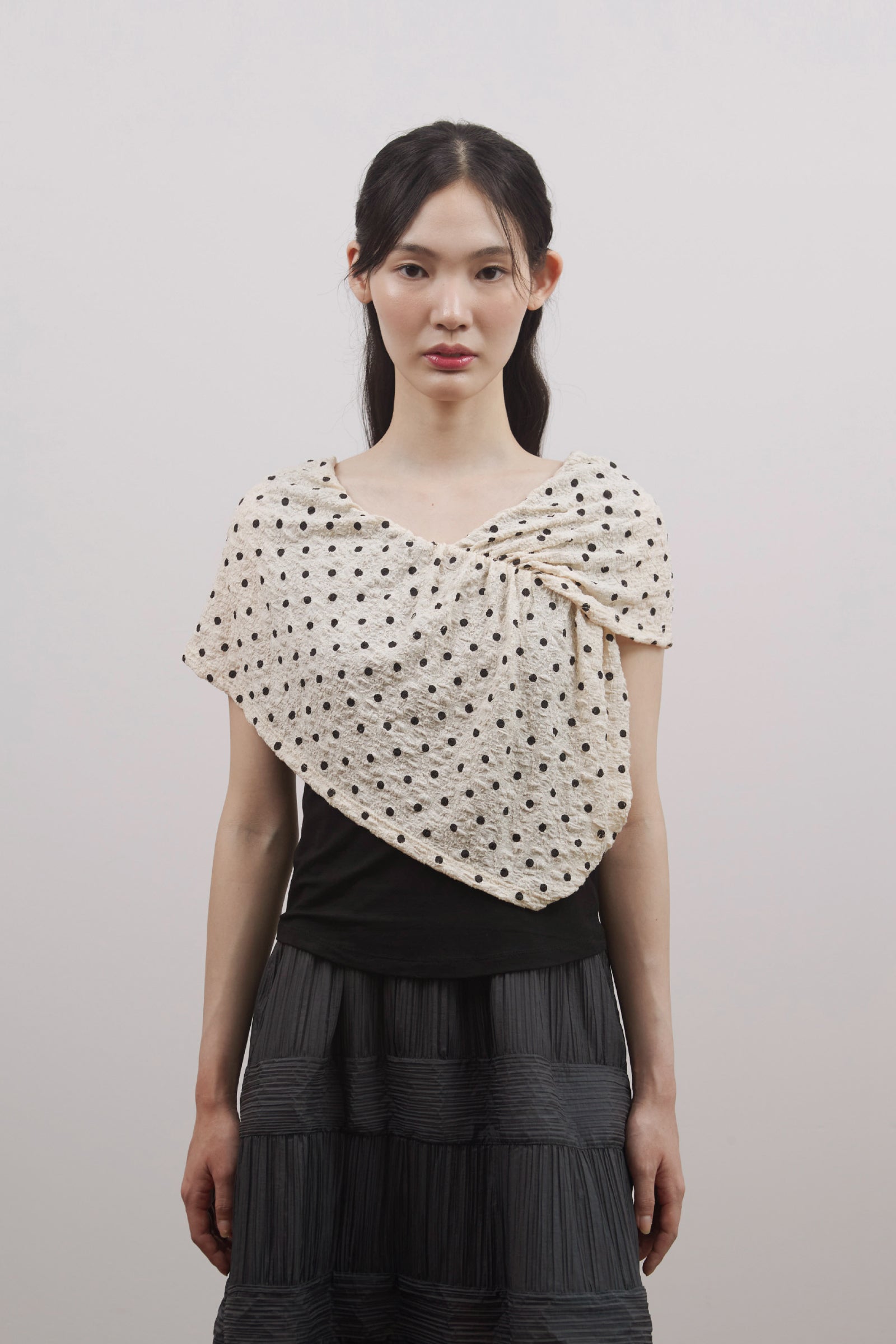 DOT DRAPE SLEEVELESS_BEIGE