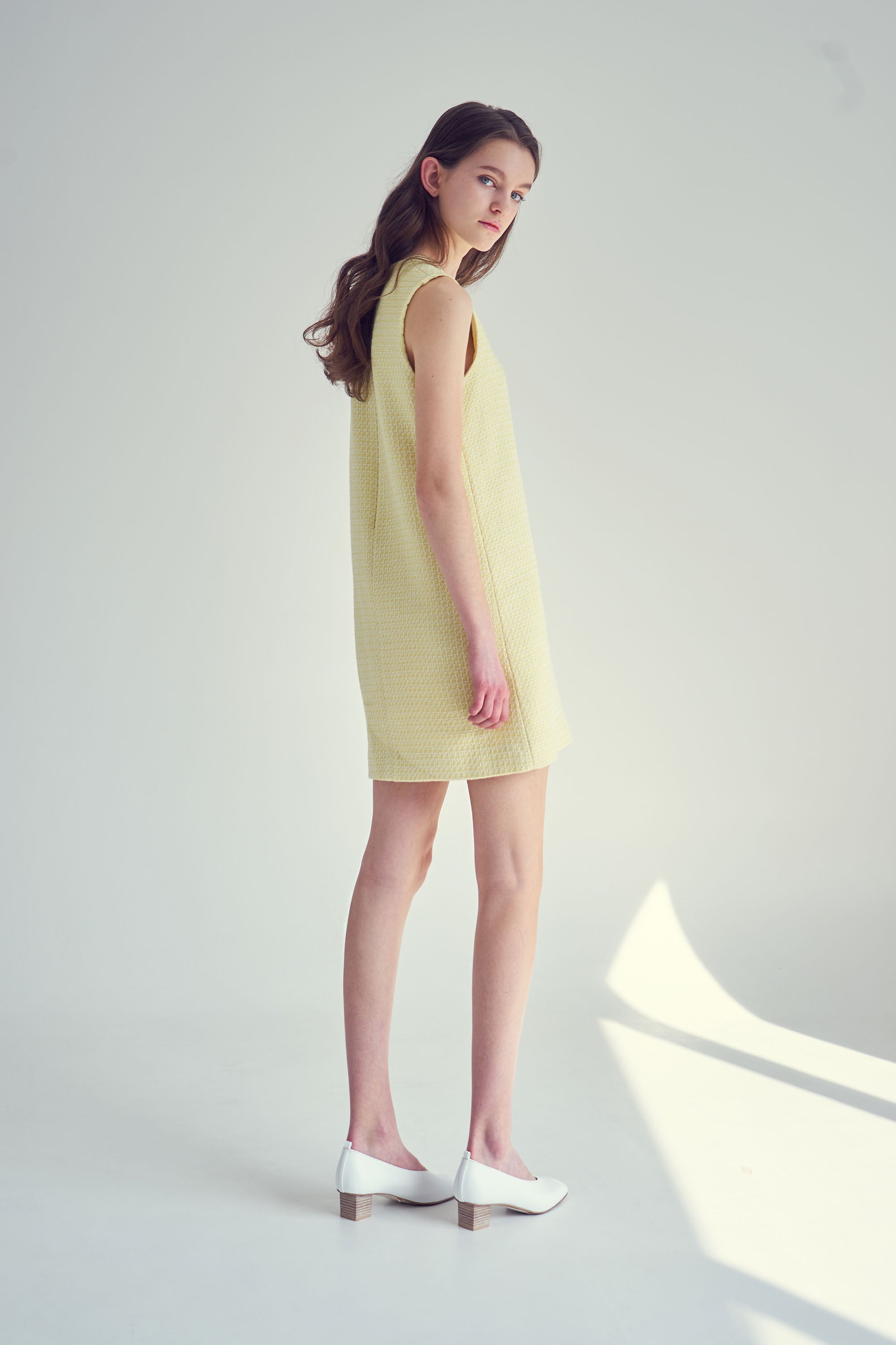 ROBE COURTE EN TWEED_JAUNE