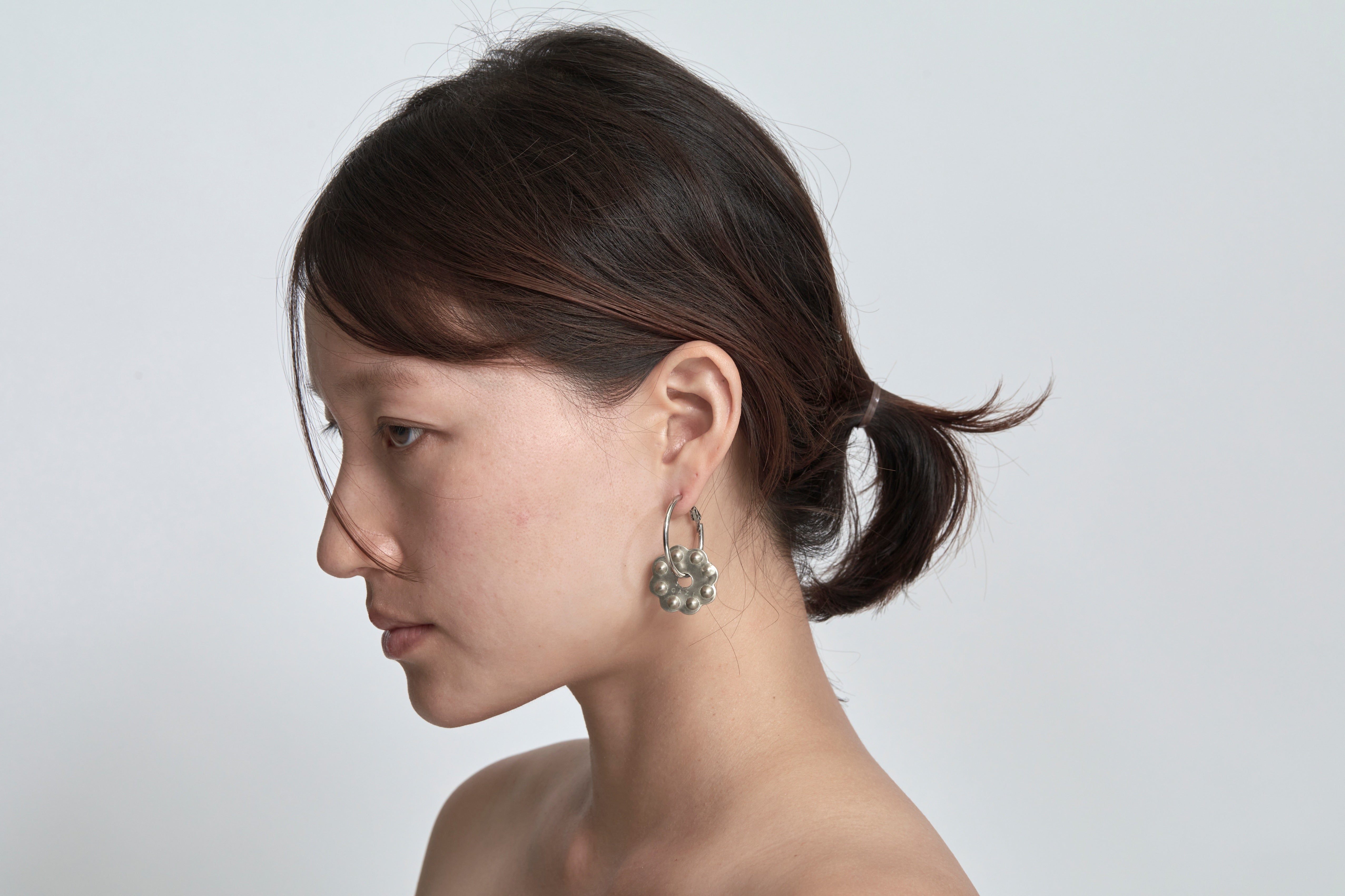 CHRYSANTHEMUM RING EARRINGS_SILVER