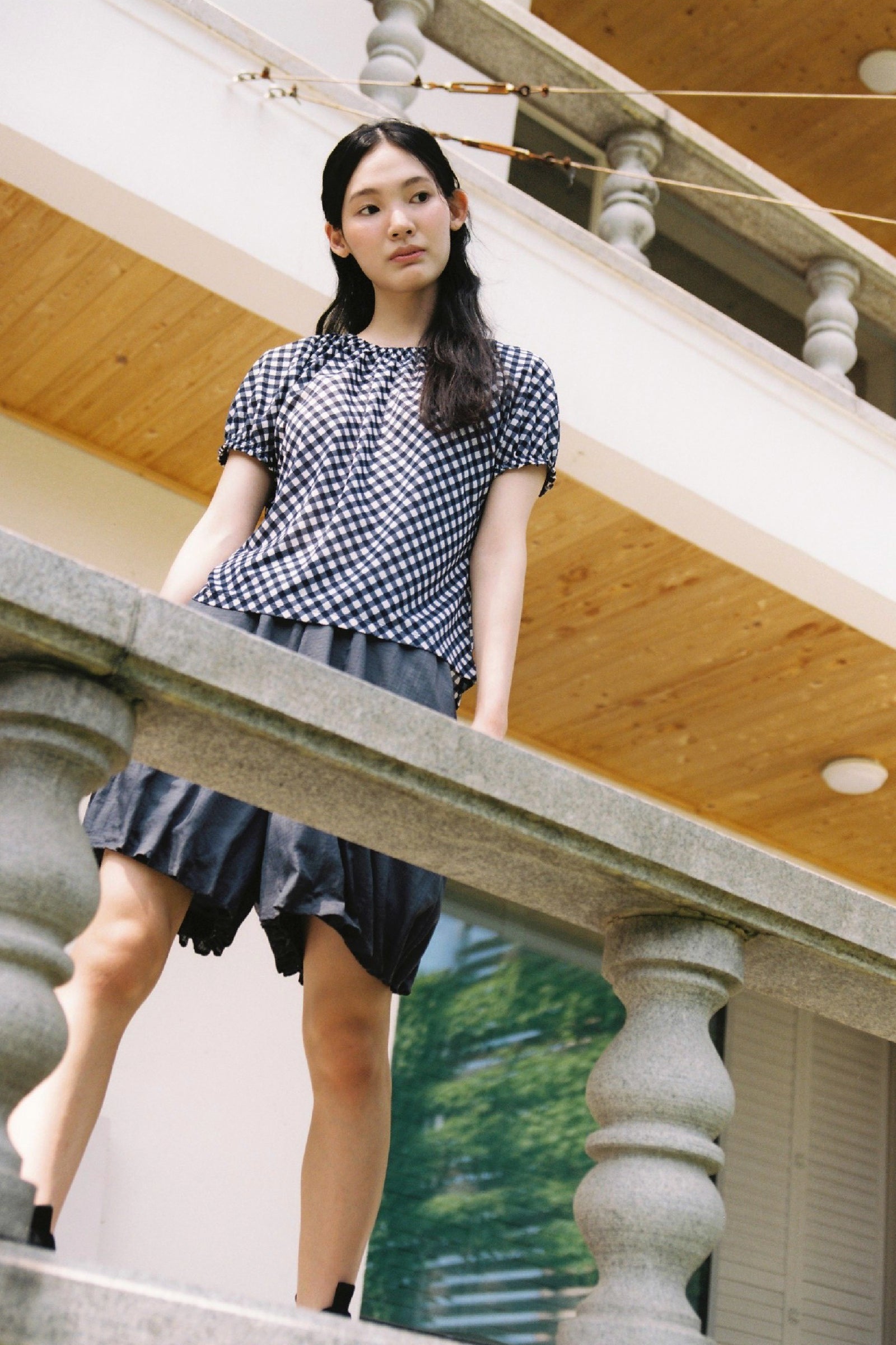 SHIRRED CHECK TOP_NAVY