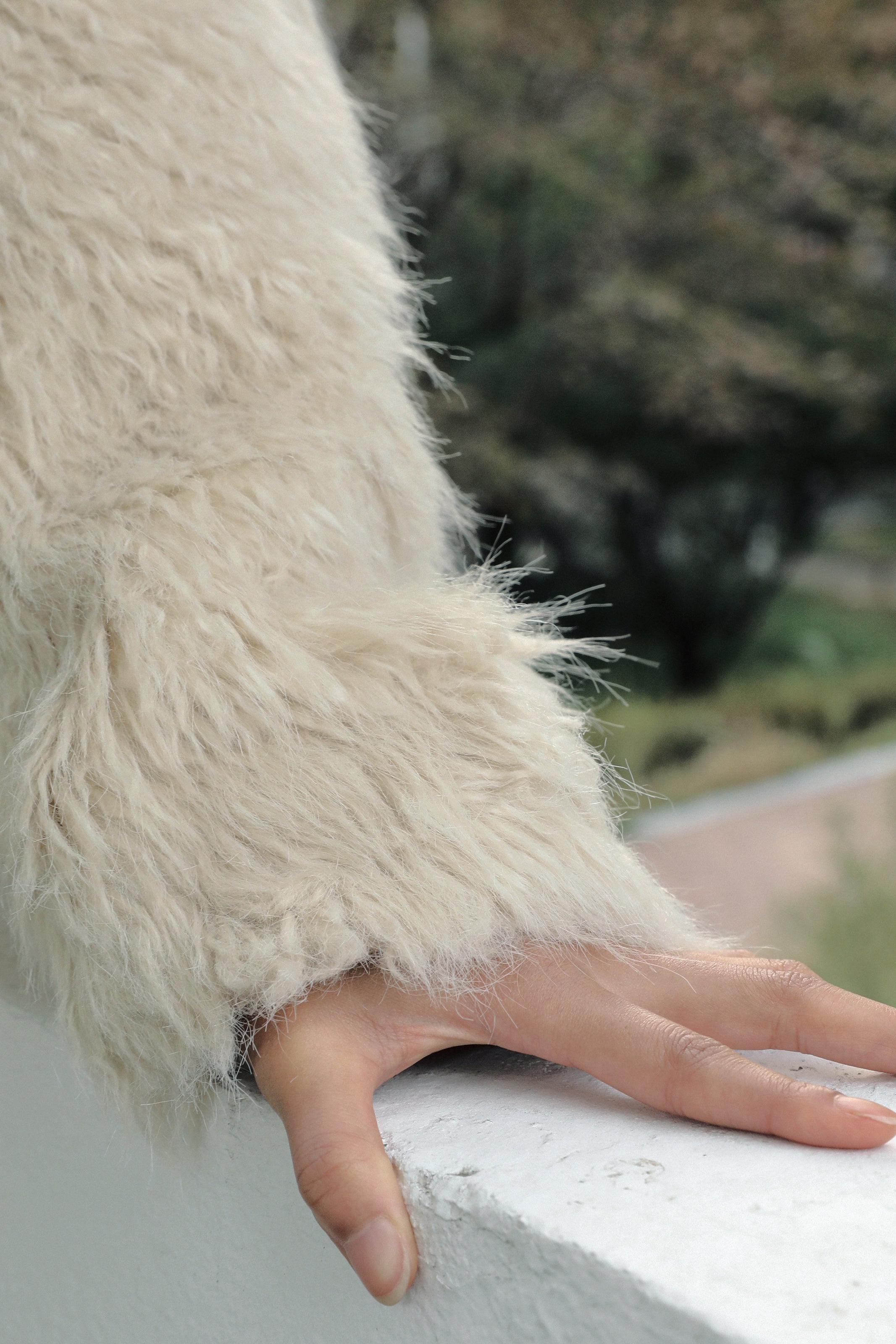 VESTE TEXTURÉE EN FOURRURE_BEIGE