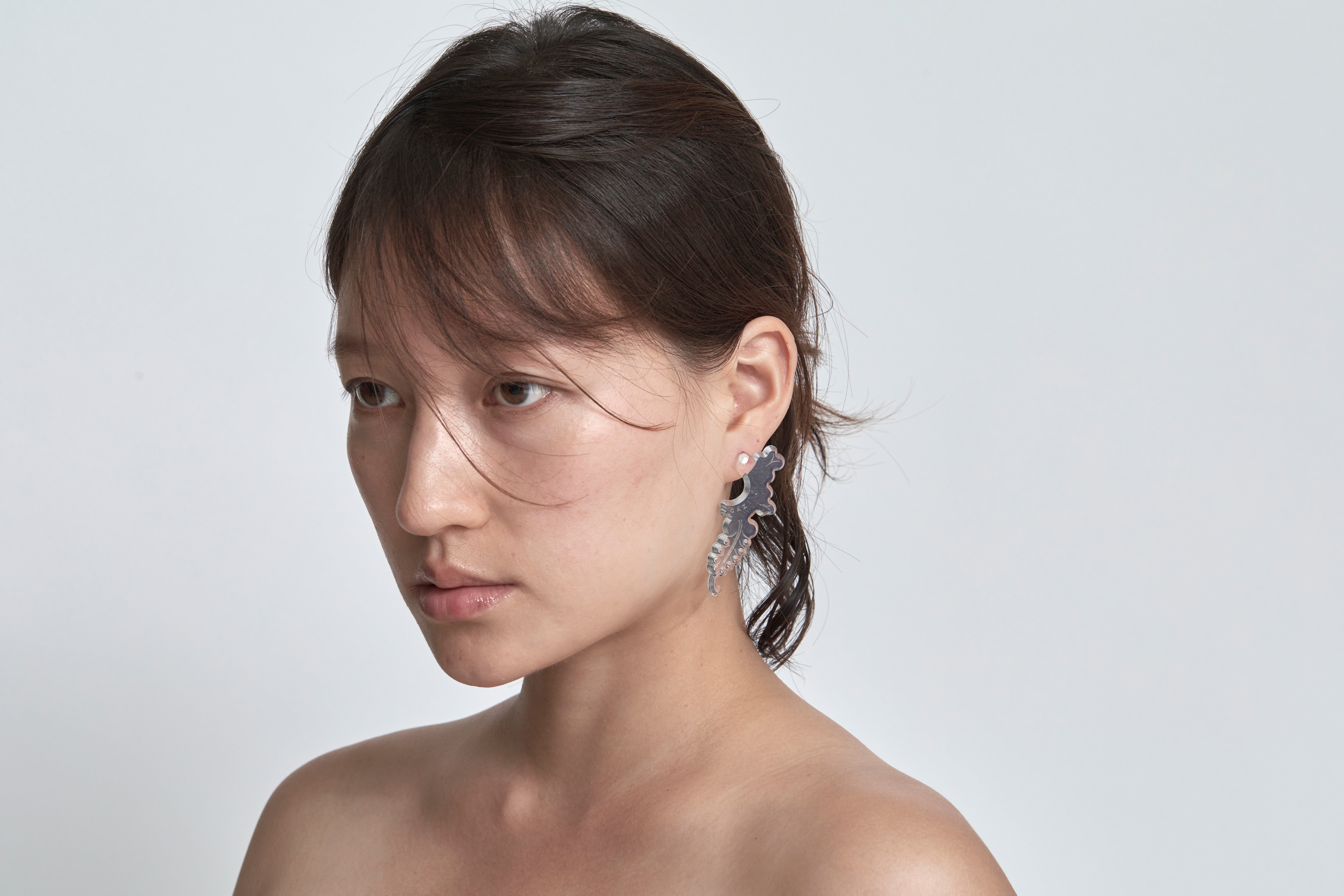 KOREAN DOORKNOB EARRINGS_BLANC