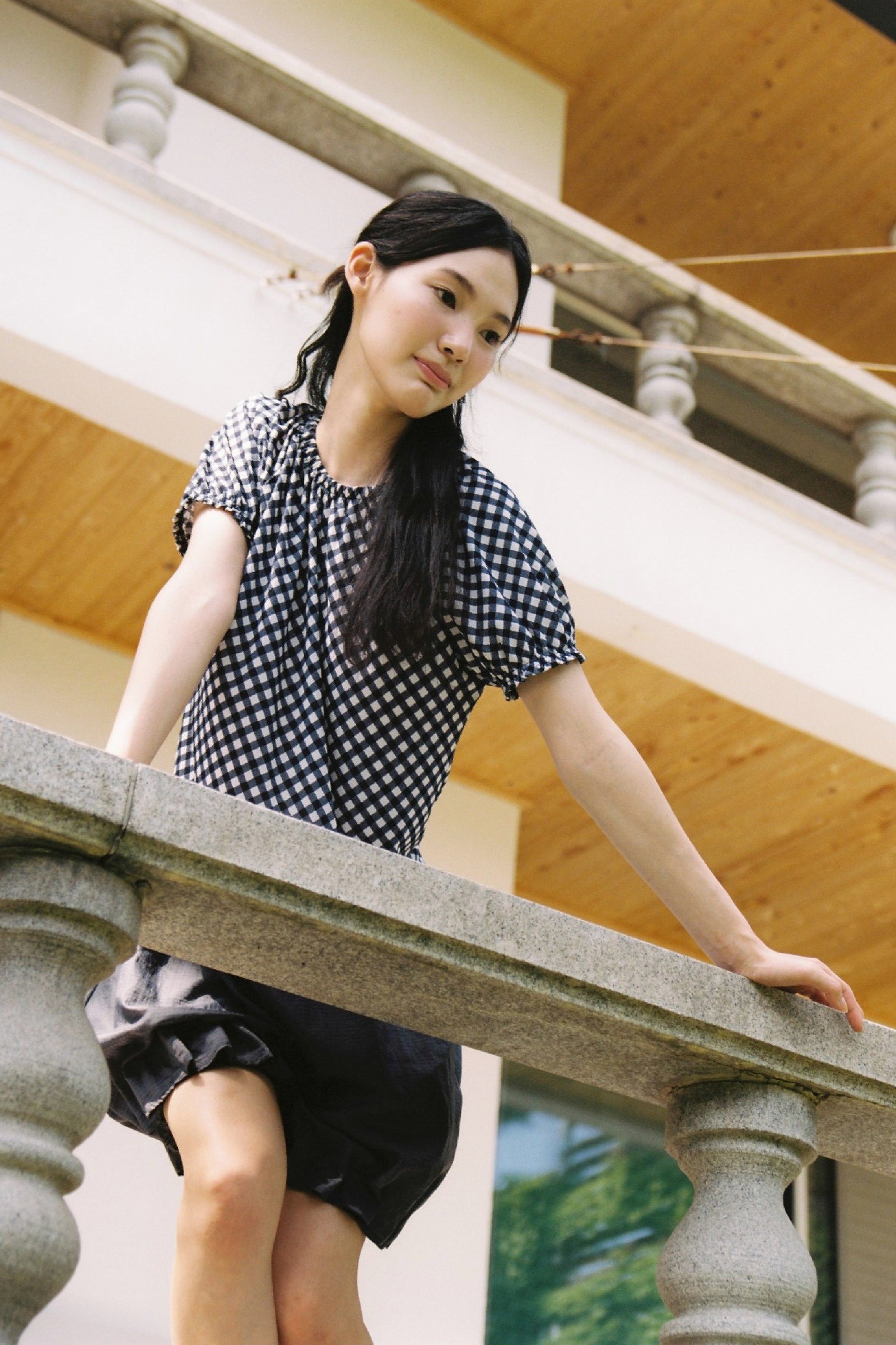SHIRRED CHECK TOP_NAVY