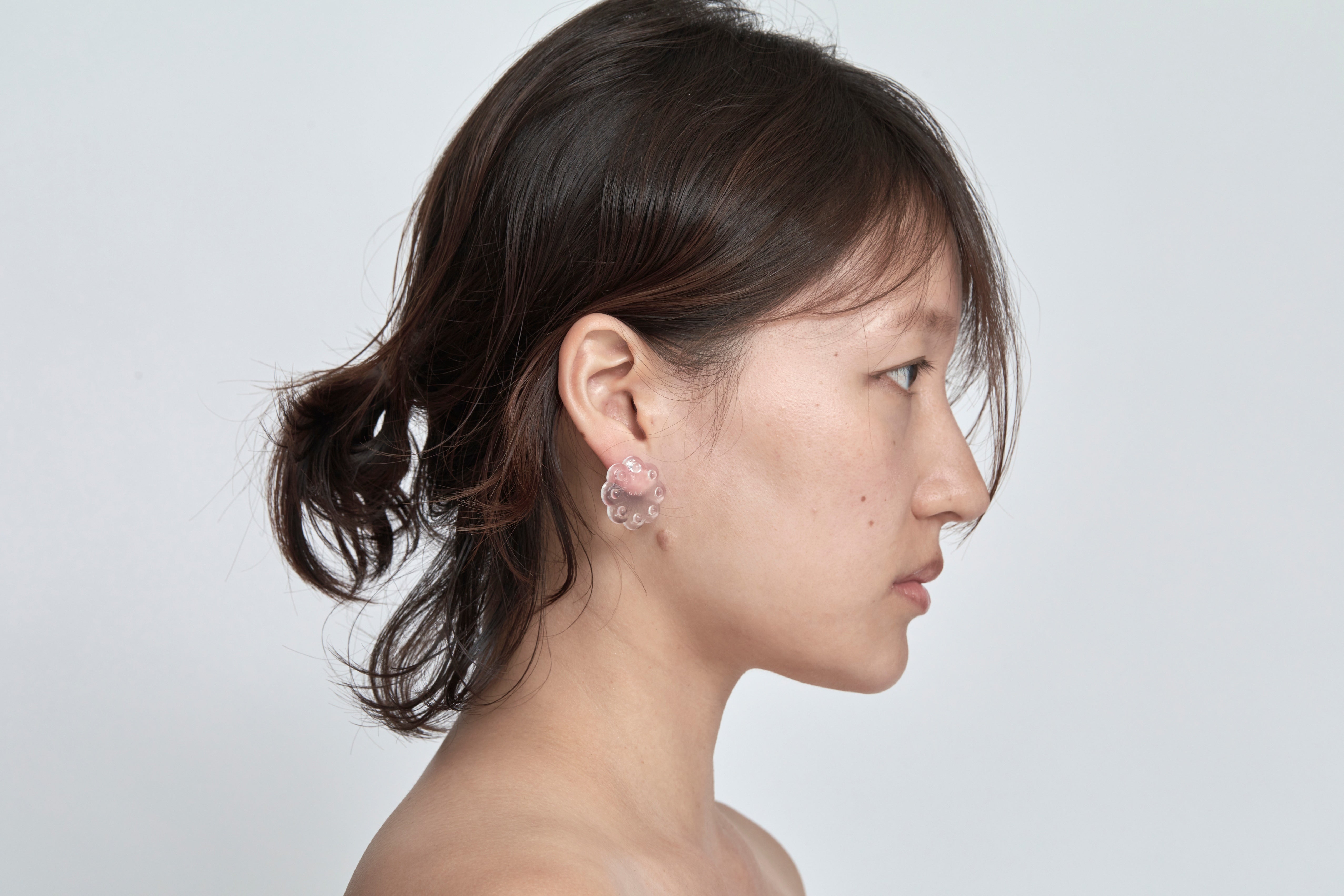 CHRYSANTHEMUM EARRINGS_WHITE