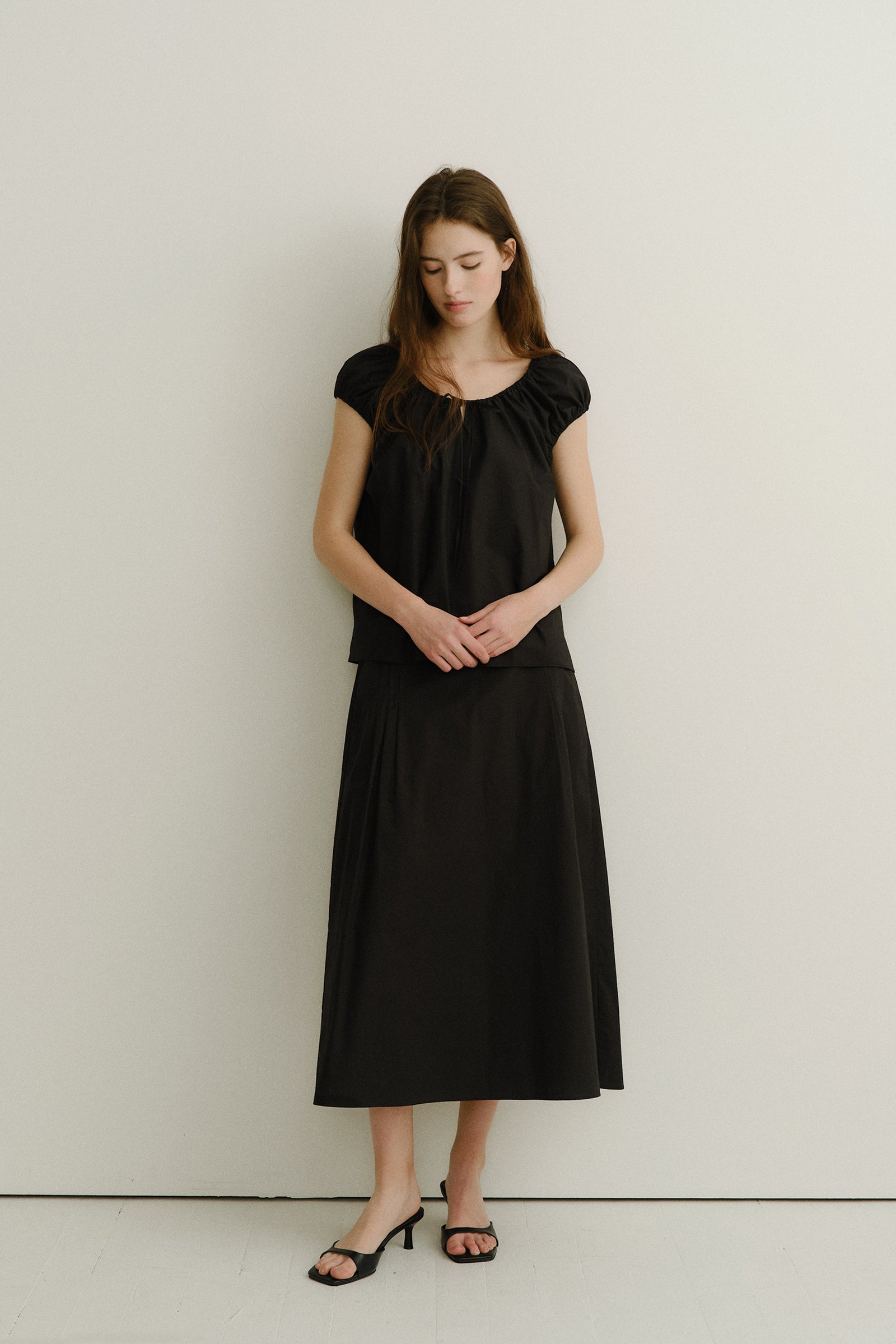 ANNET PINTUCK SKIRT_BLACK