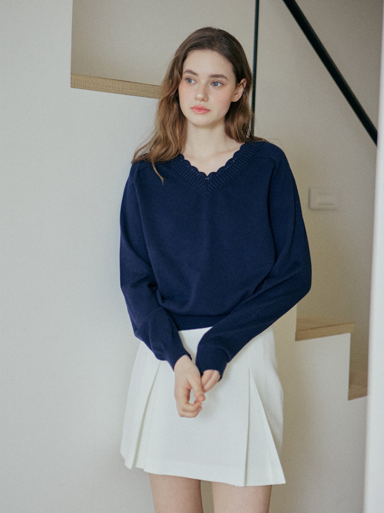 LACE V NECK KNIT_NAVY