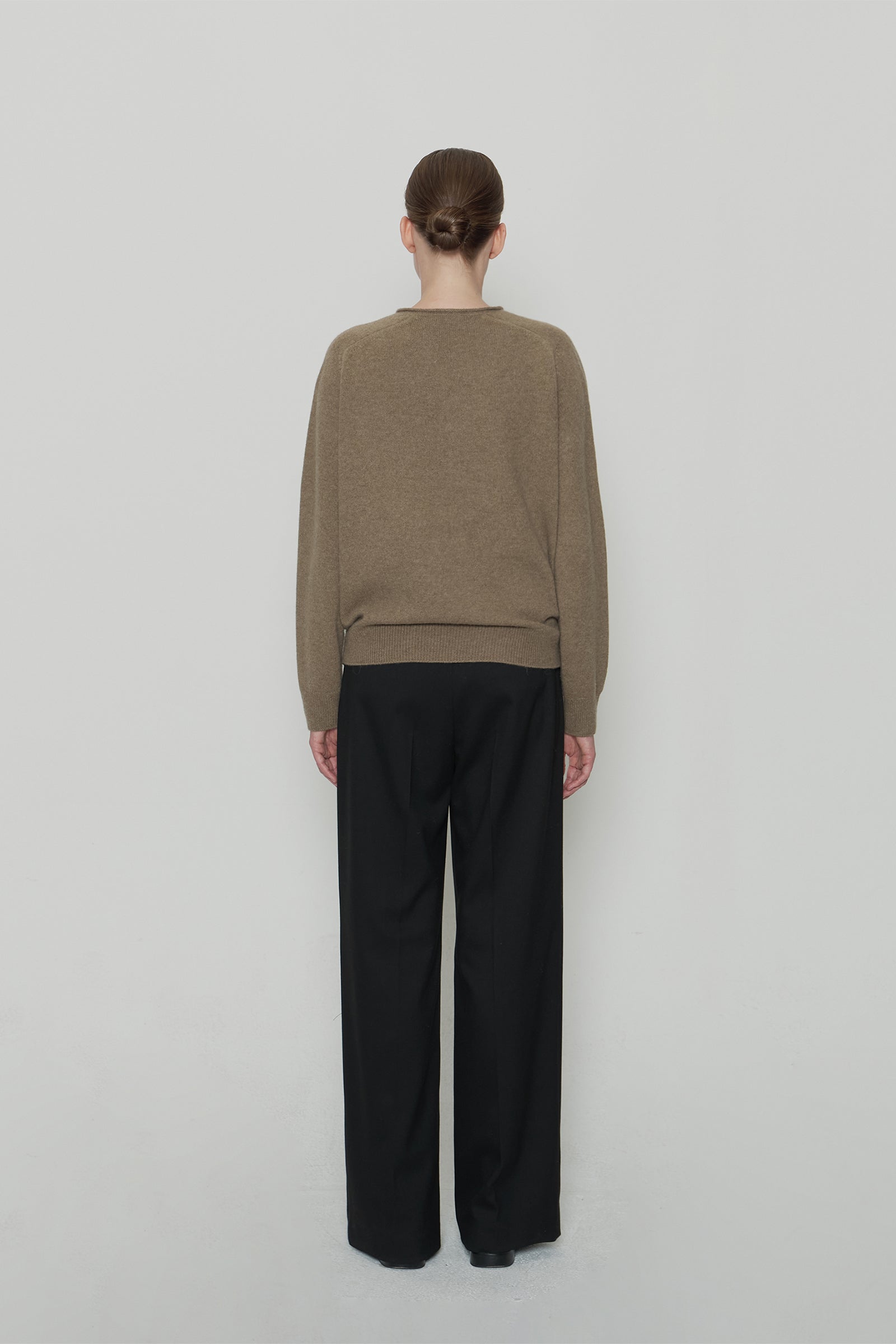 EDIN V-NECK ALPACA KNIT_BROWN