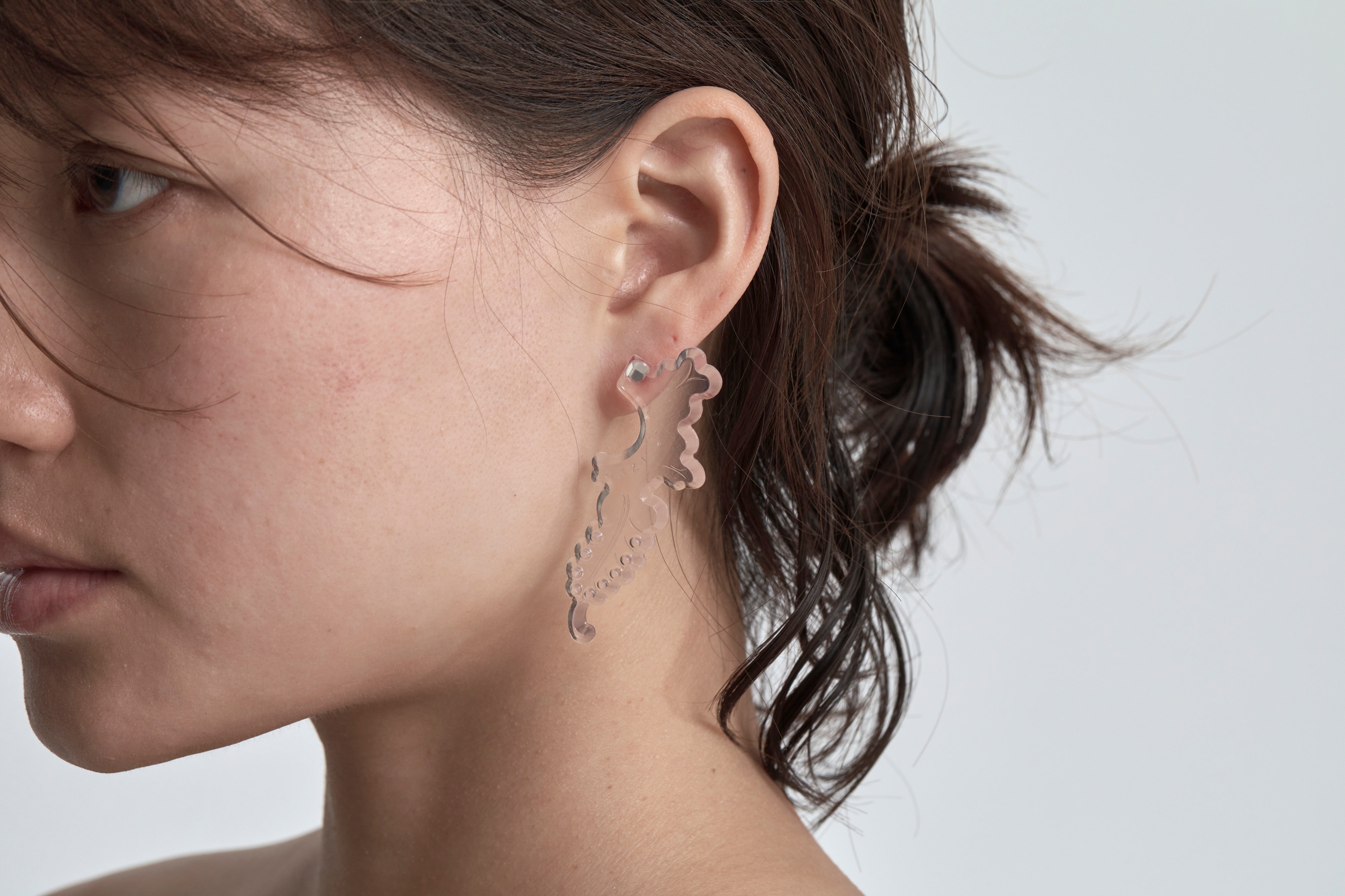 KOREAN DOORKNOB EARRINGS_BLANC