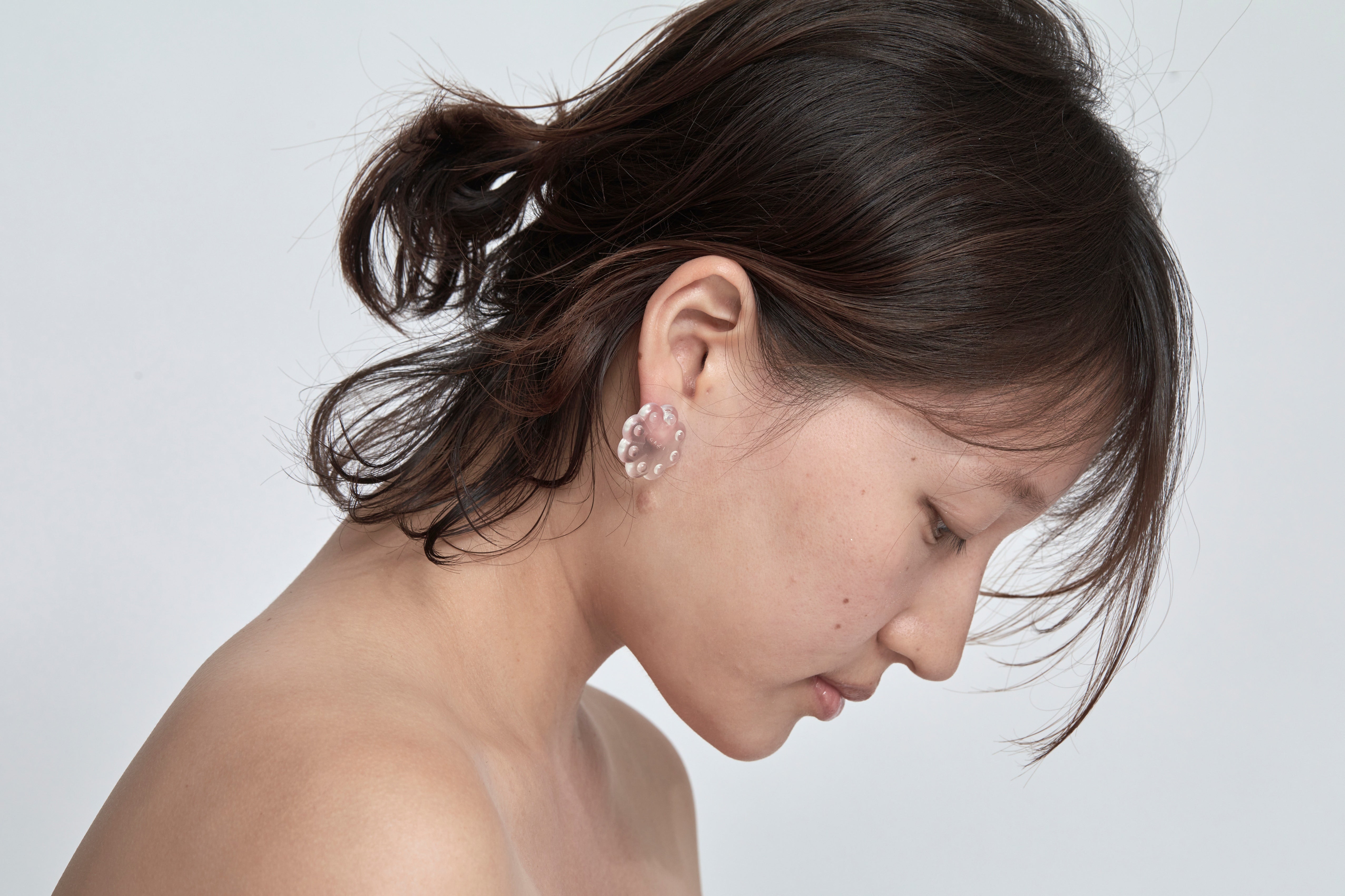 CHRYSANTHEMUM EARRINGS_WHITE