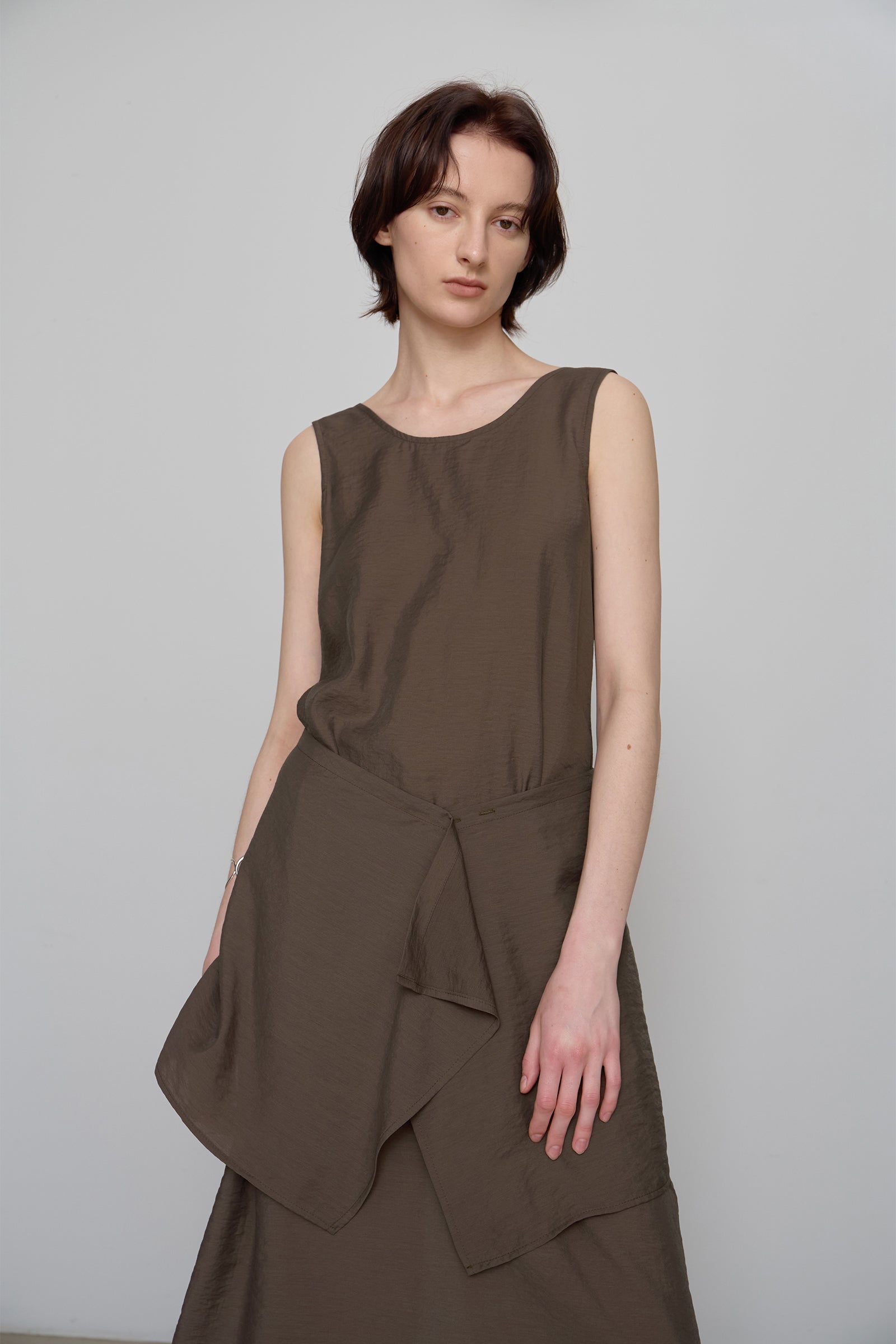 SHEER SLEEVELESS DRESS_BROWN