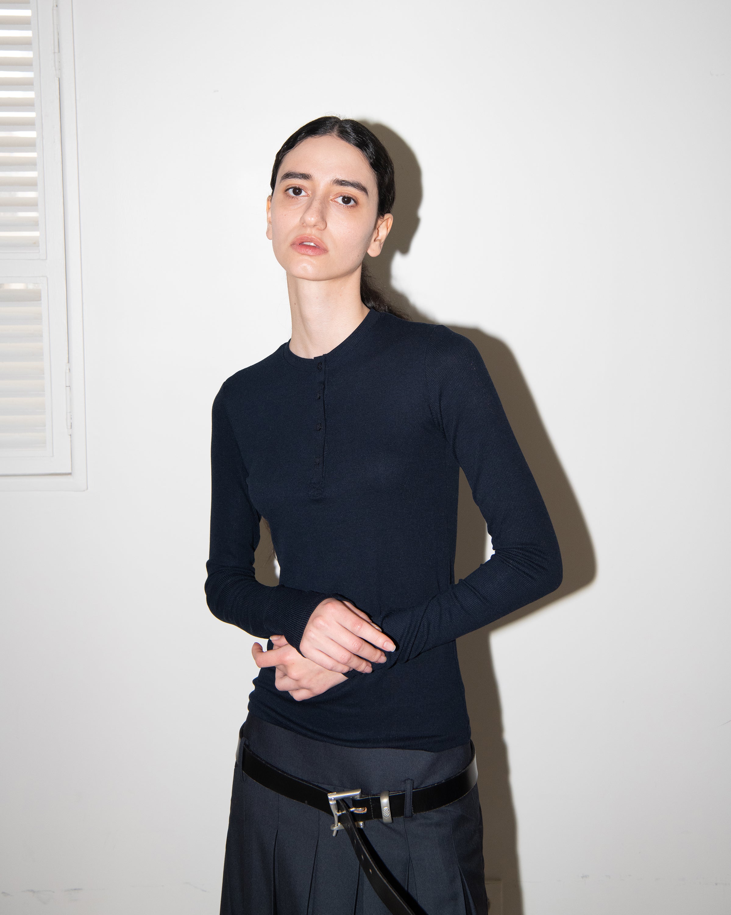 HENRY NECK LONG SLEEVE T-SHIRT_DARK NAVY