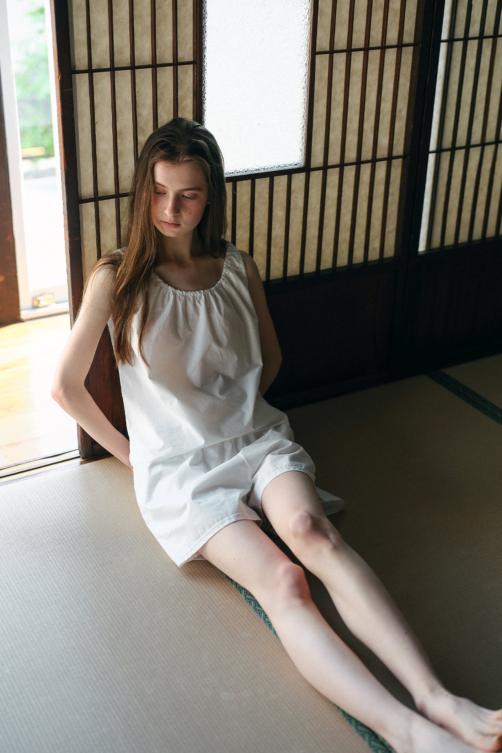 NINA SHIRRING SLEEVELESS_IVORY