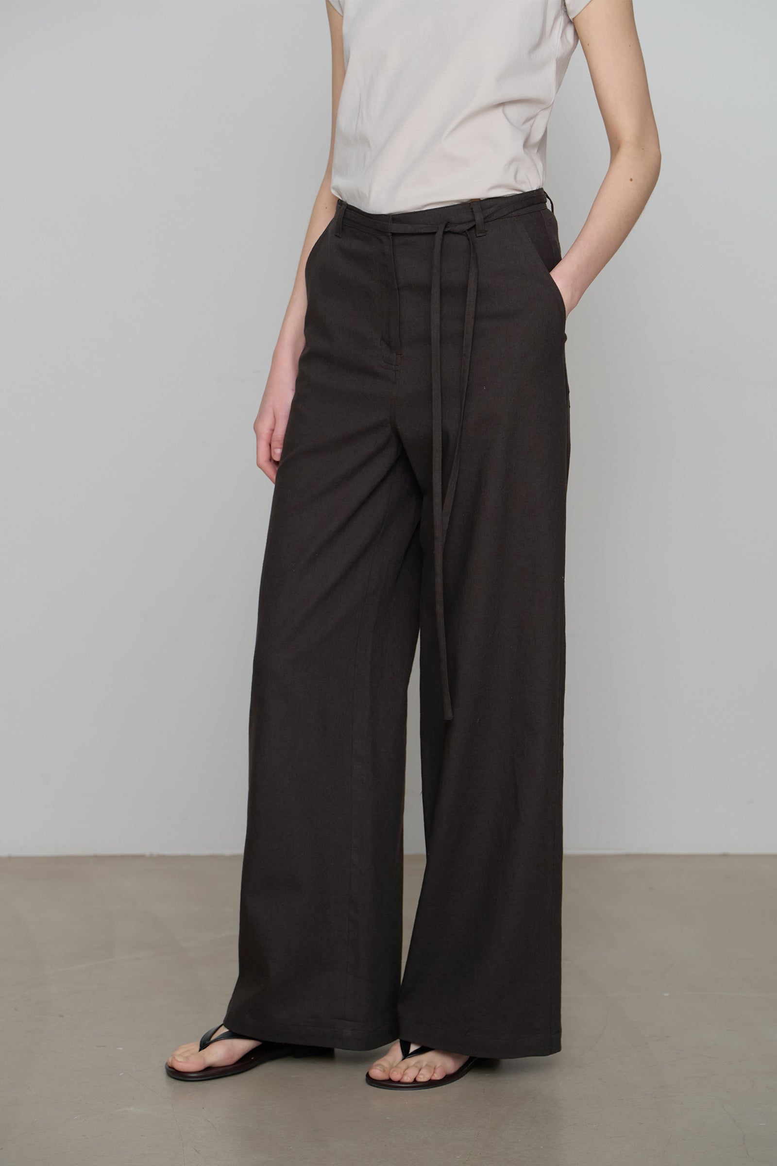 PANTALON LARGE EN LIN AVEC CORDON _MARRON FONCÉ