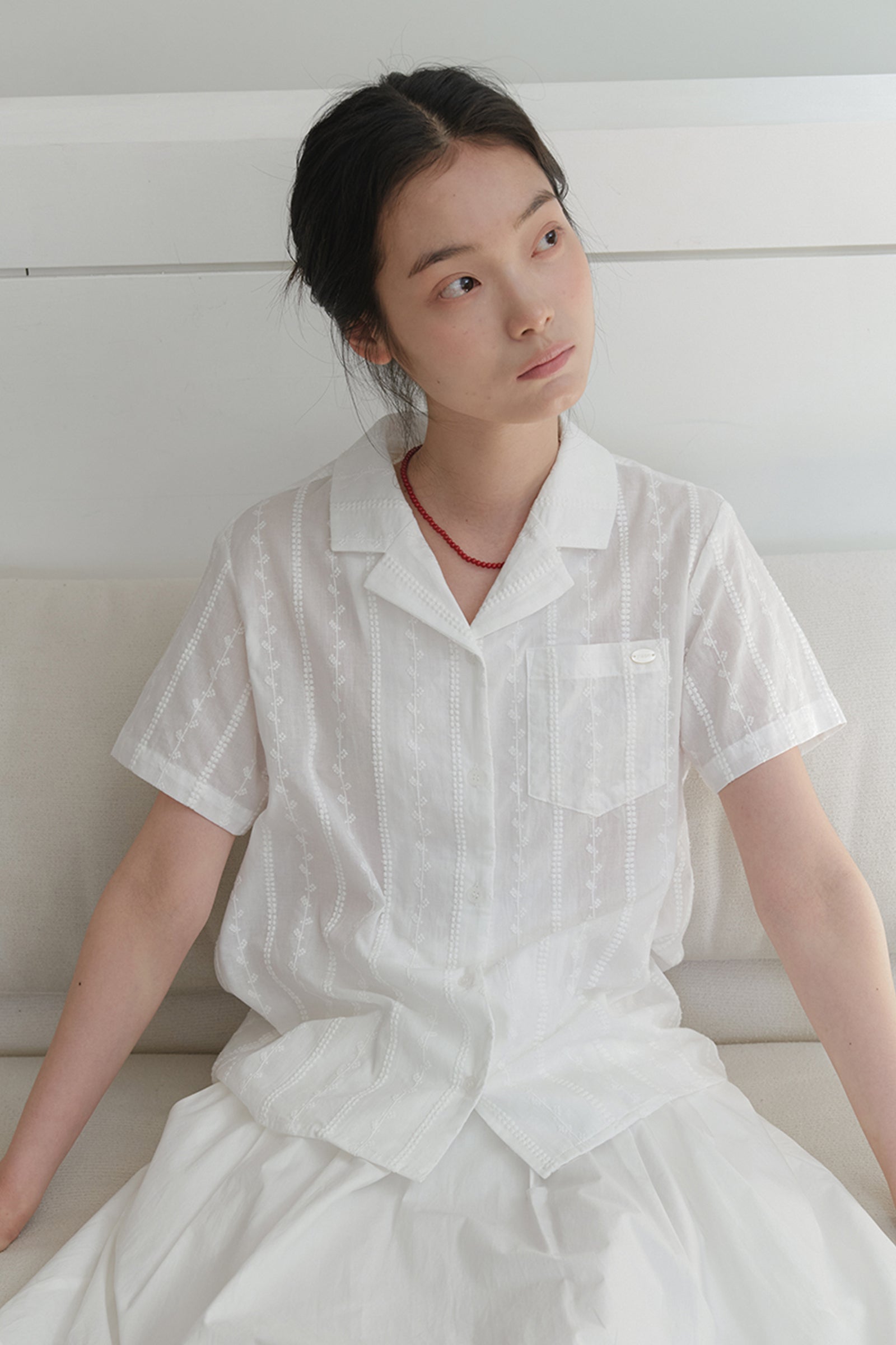 CHEMISE EN DENTELLE OLIVE_BLANC