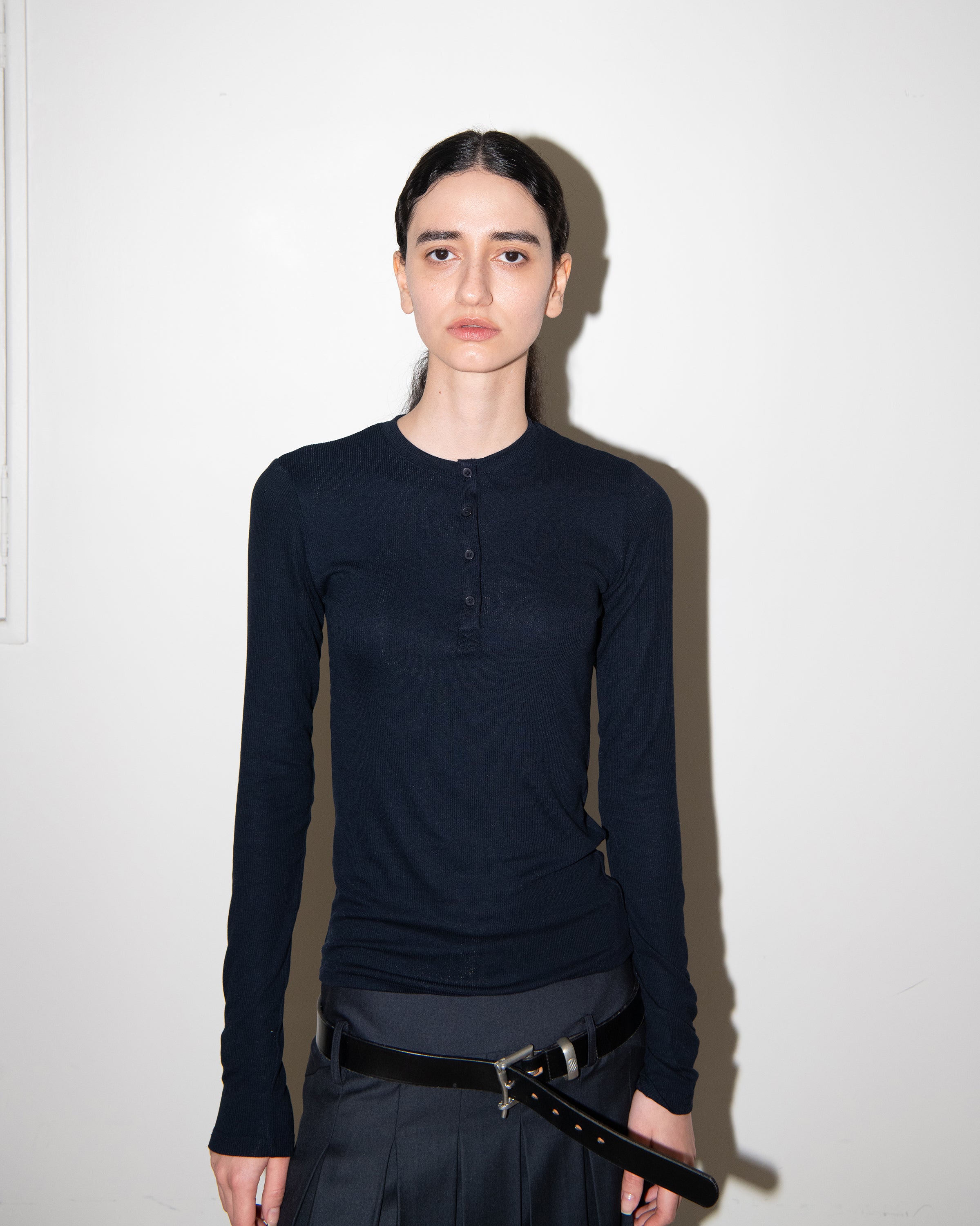 HENRY NECK LONG SLEEVE T-SHIRT_DARK NAVY