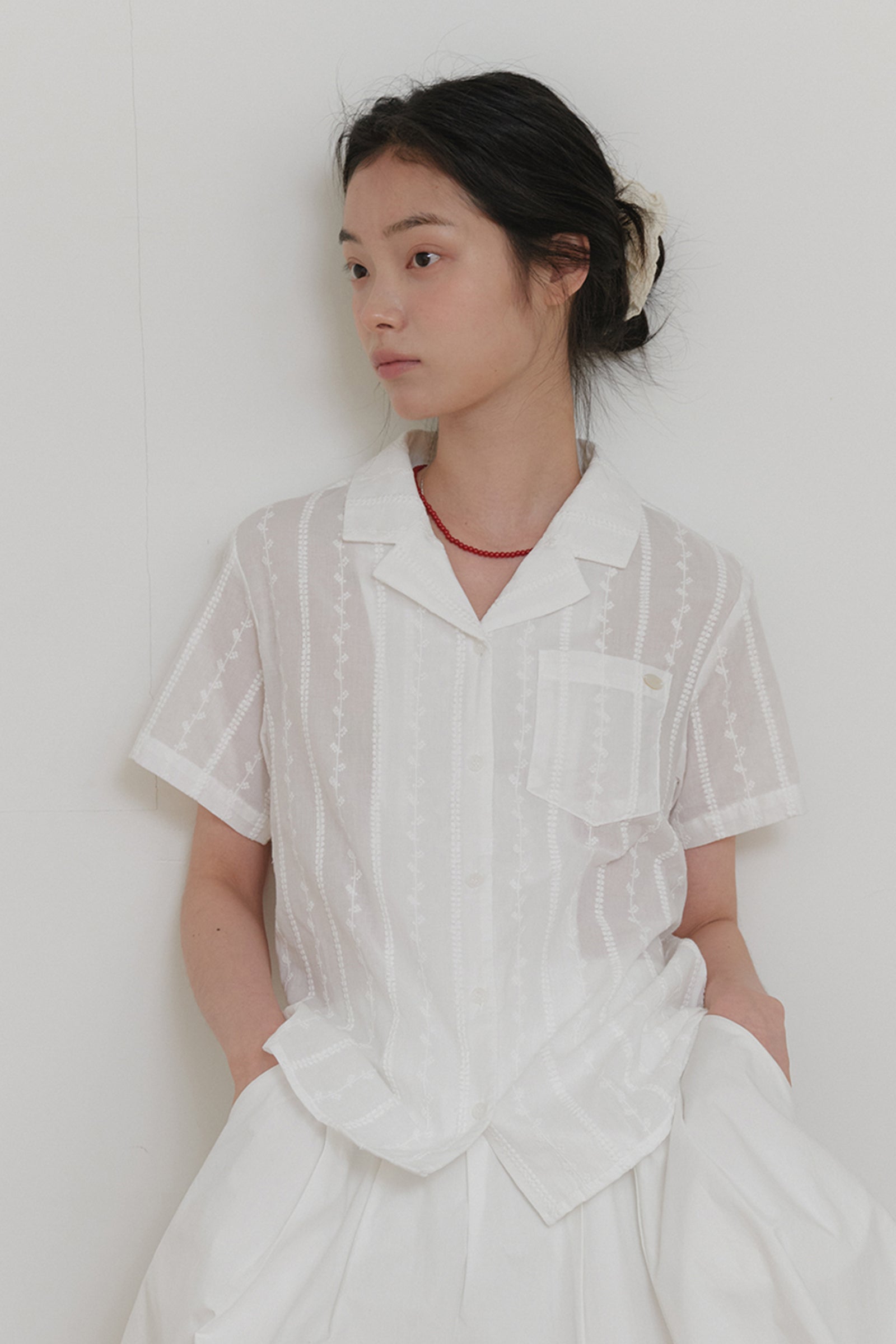 CHEMISE EN DENTELLE OLIVE_BLANC