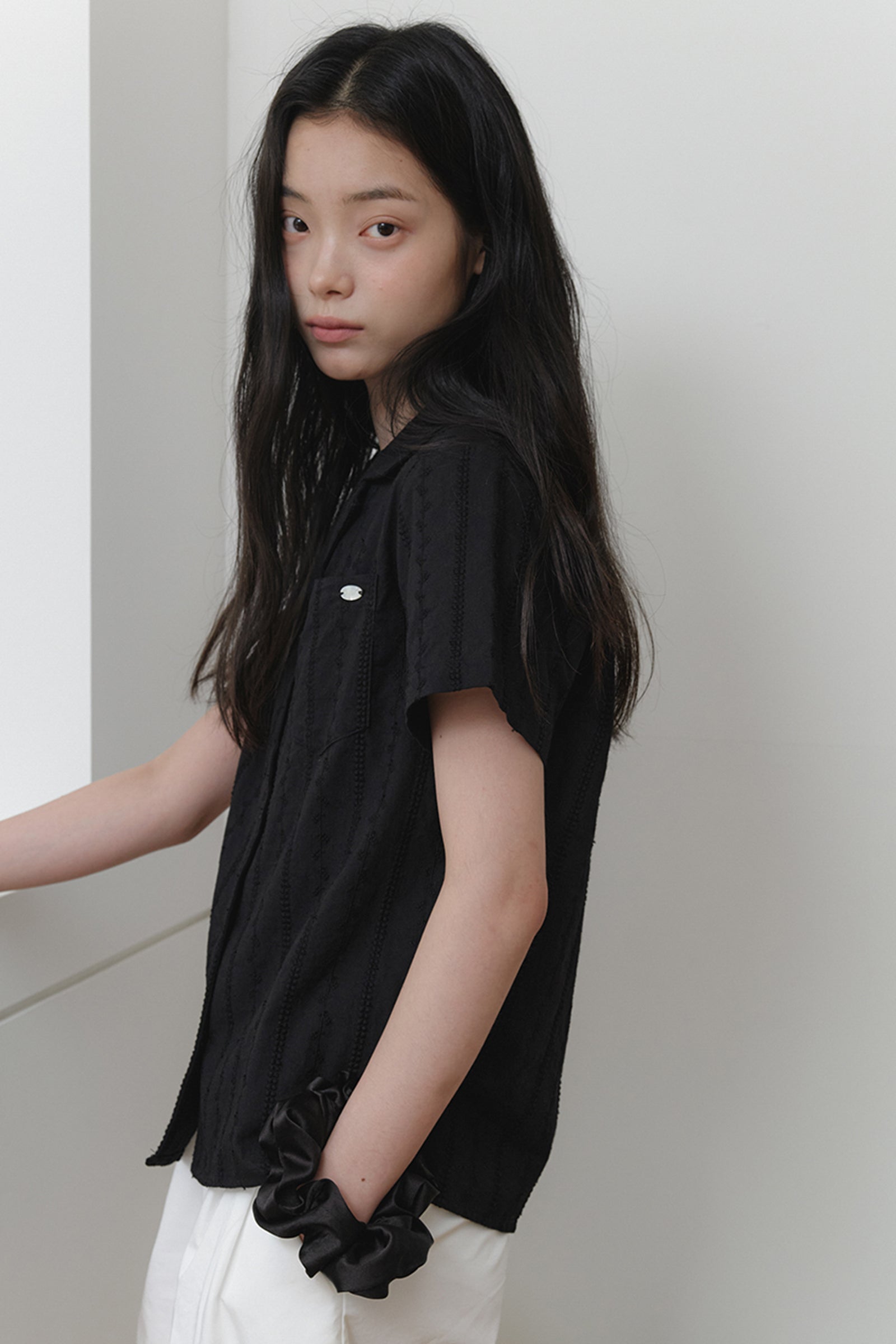 CHEMISE EN DENTELLE OLIVE_NOIR
