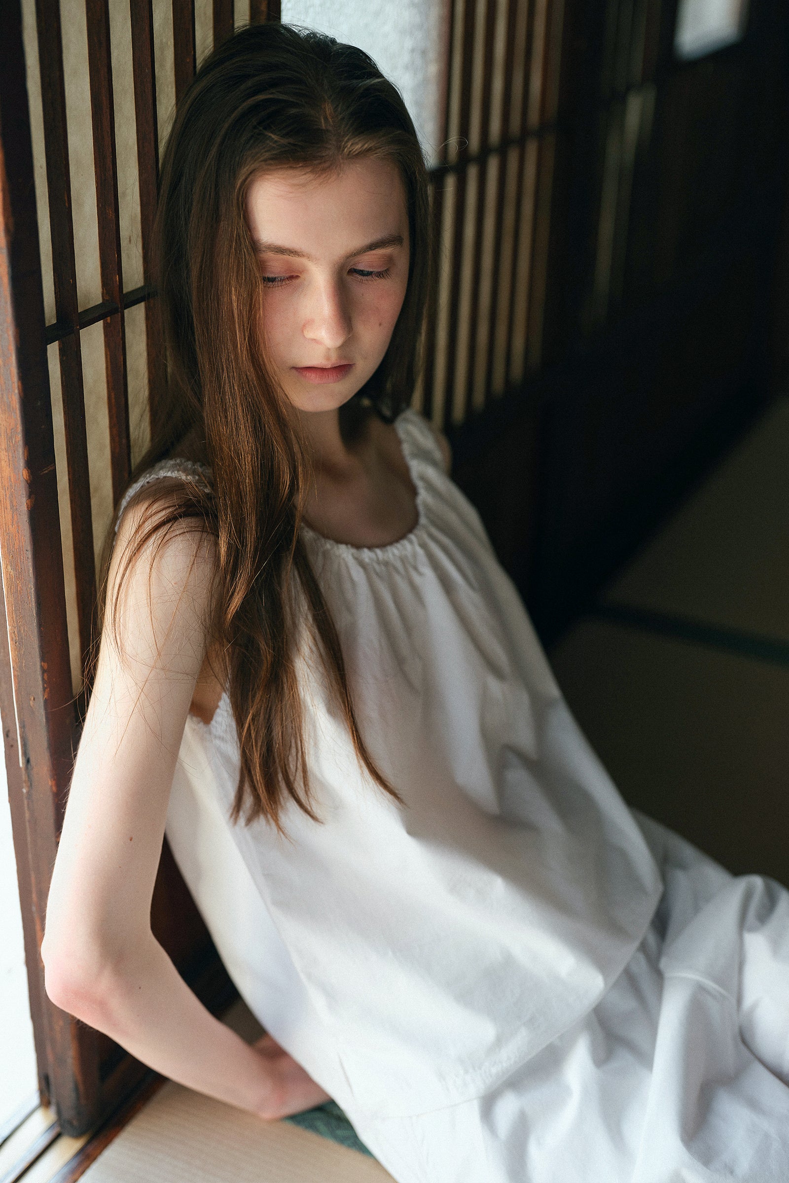 NINA SHIRRING SLEEVELESS_IVORY
