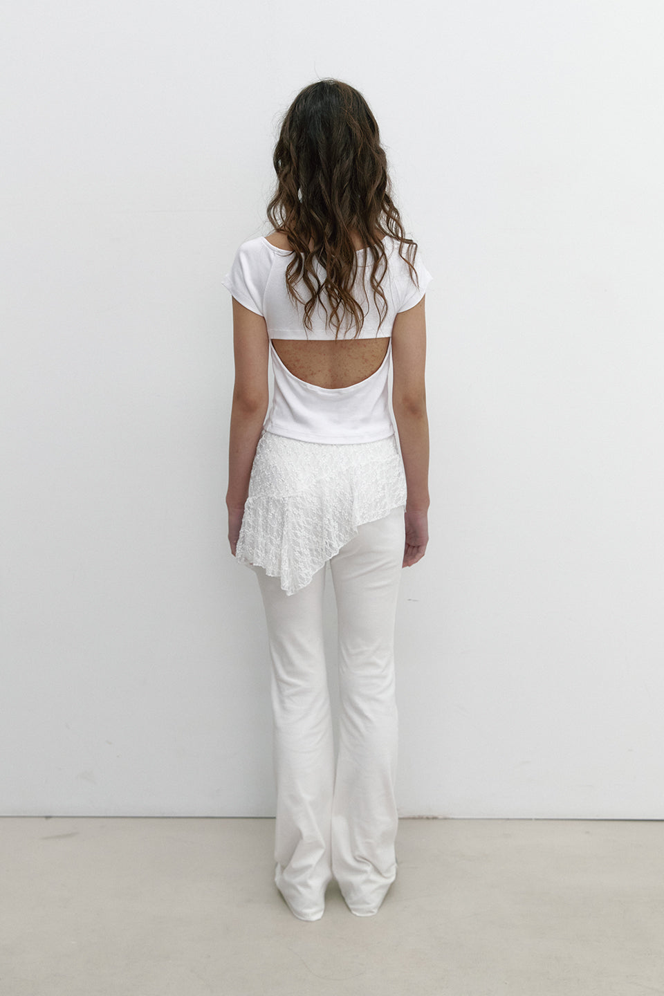 BACK SLIT SHIRRING T_IVORY