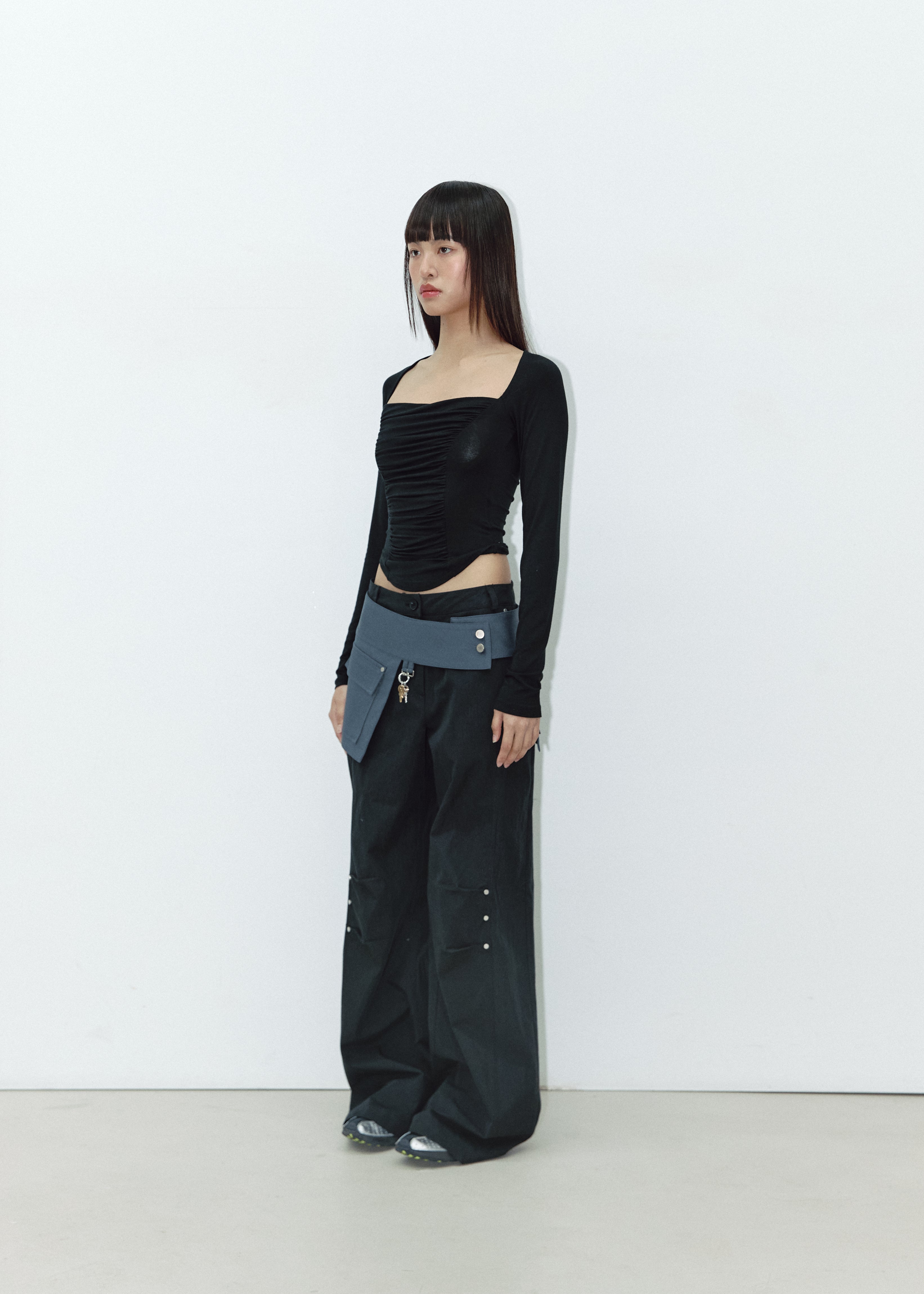 SQUARE POCKET BELT BAG_CHARCOAL