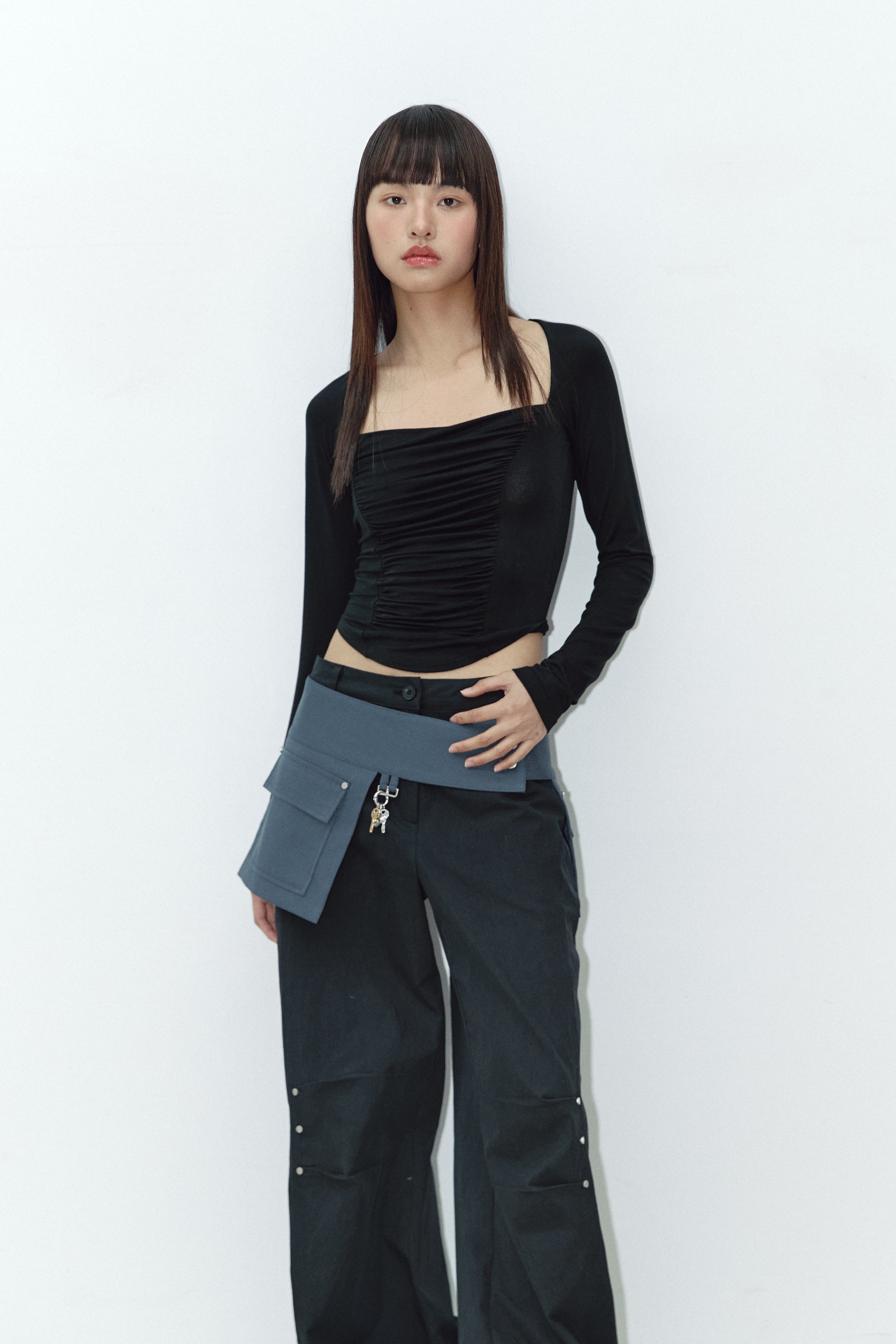 WIDE SQUARE SHIRRING T_BLACK
