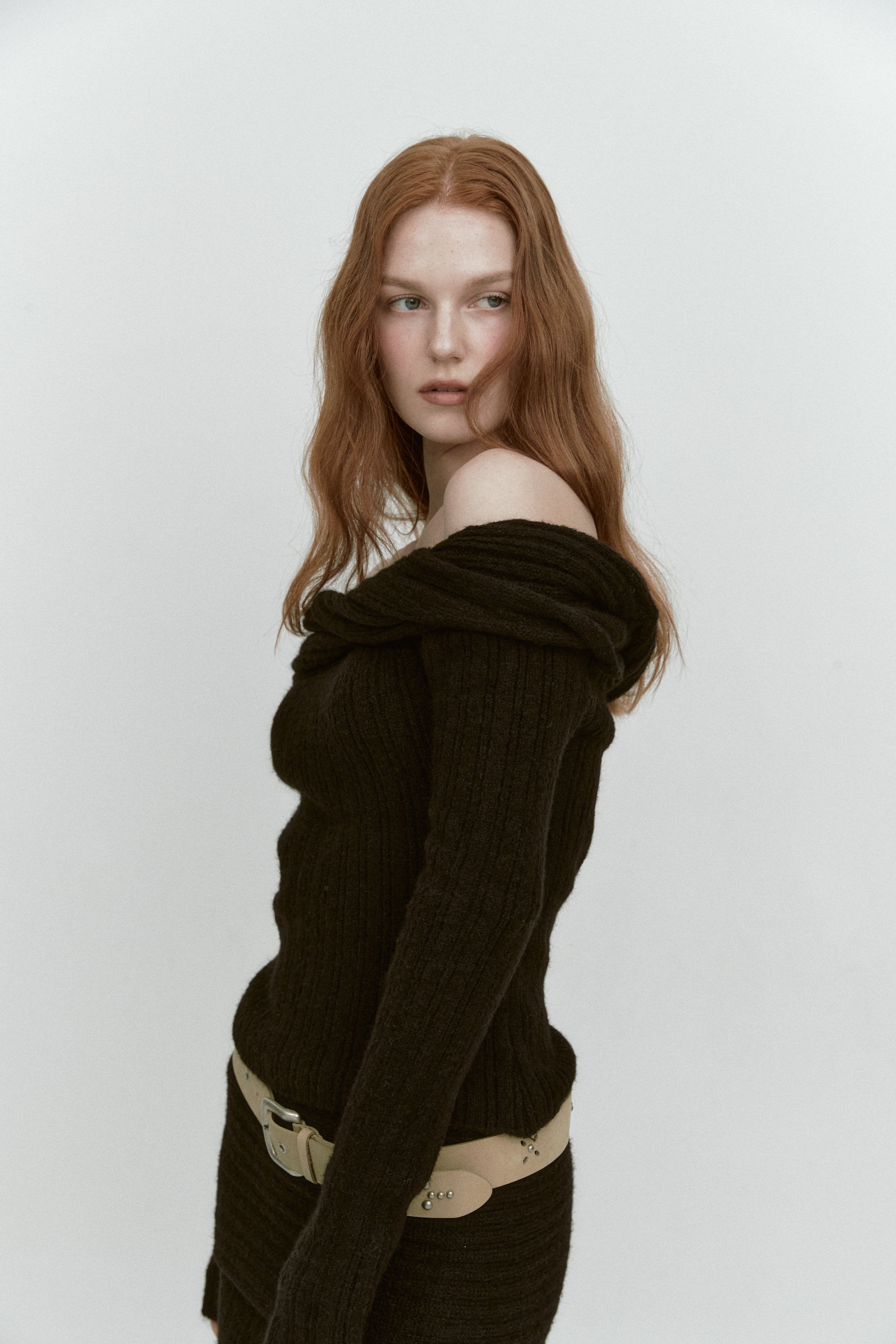 REVERSE OFF SHOULDER KNIT_NOIR