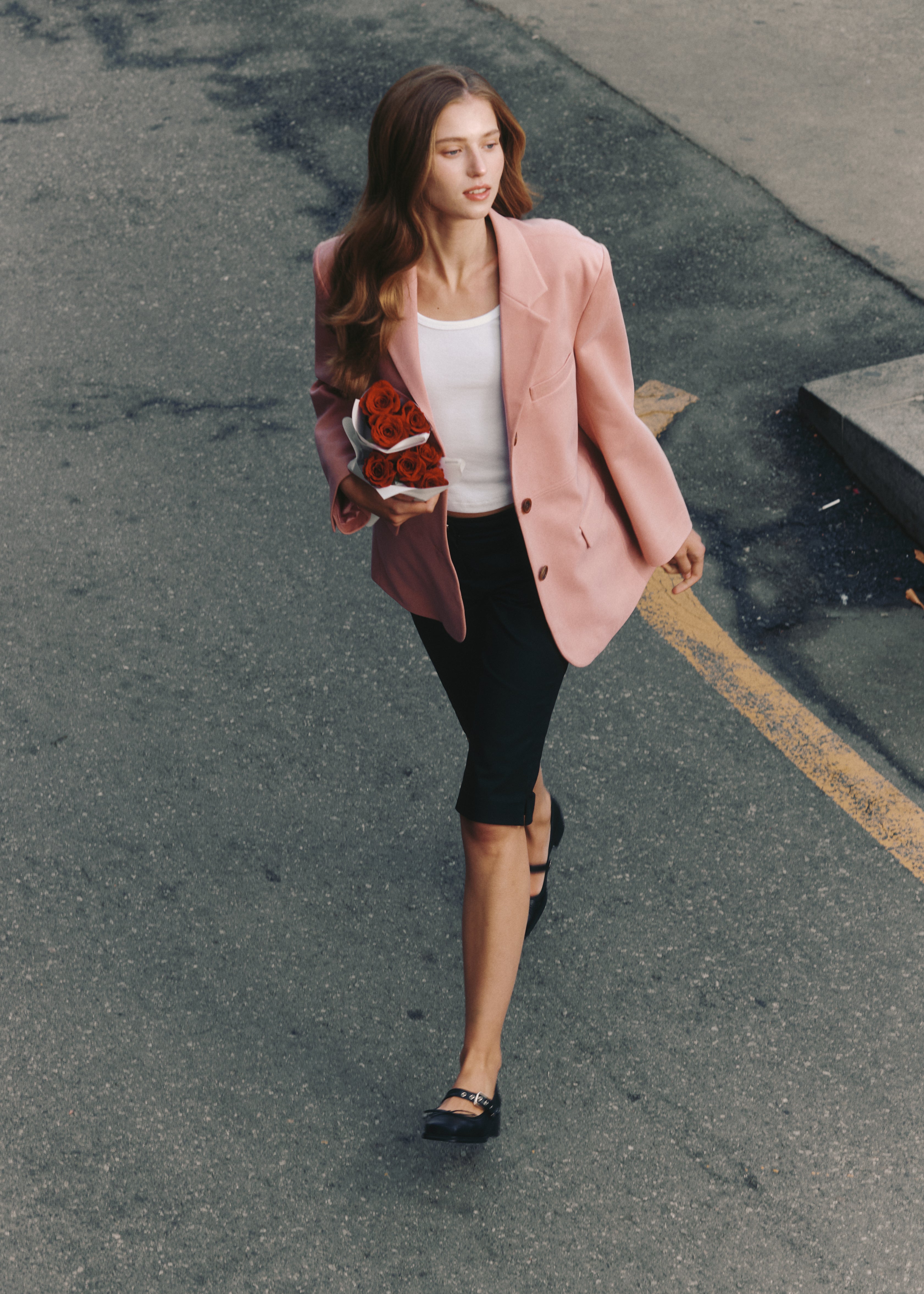 SLIT RIVET CAPRI PANTS_BLACK