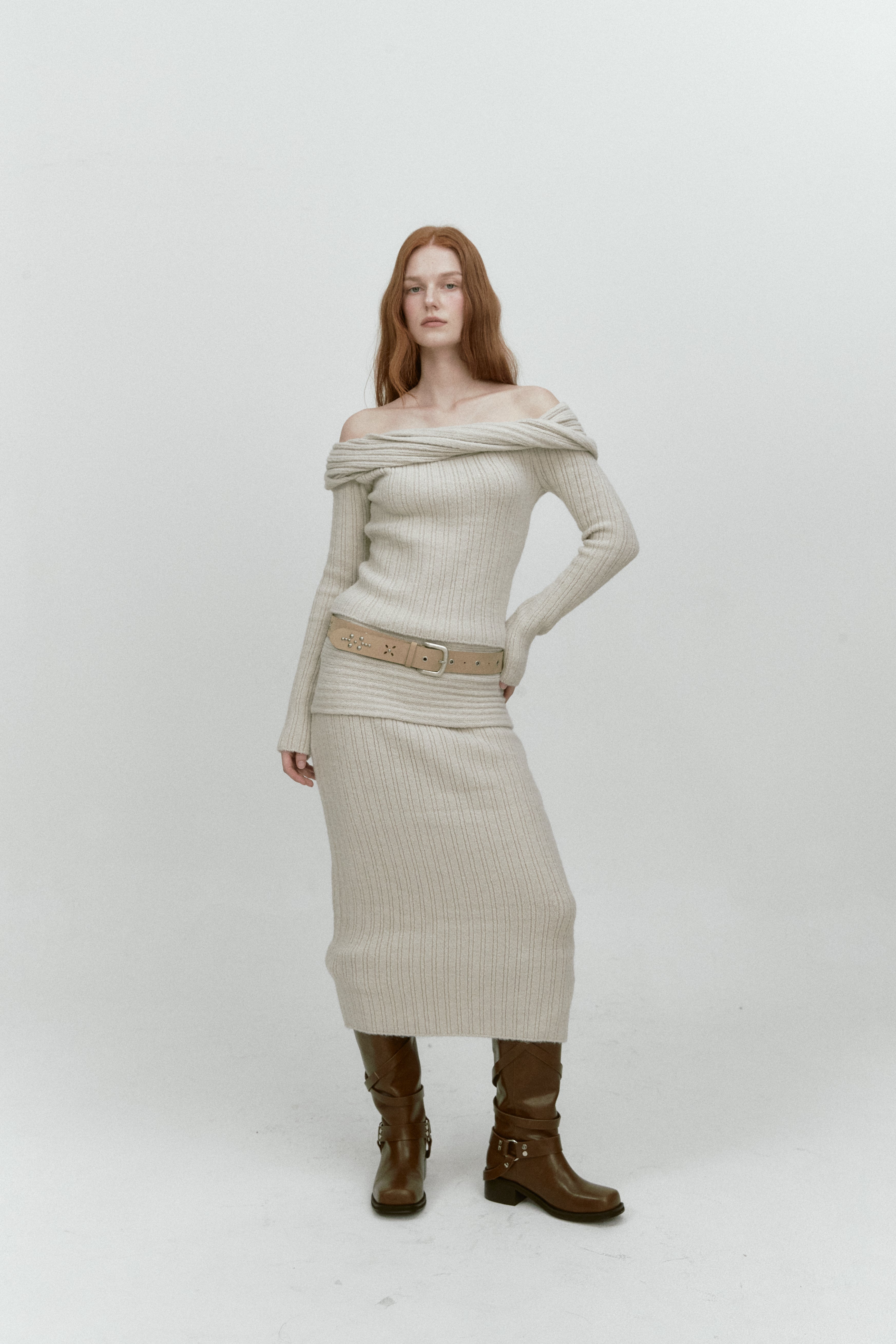 REVERSE OFF SHOULDER KNIT_BEIGE