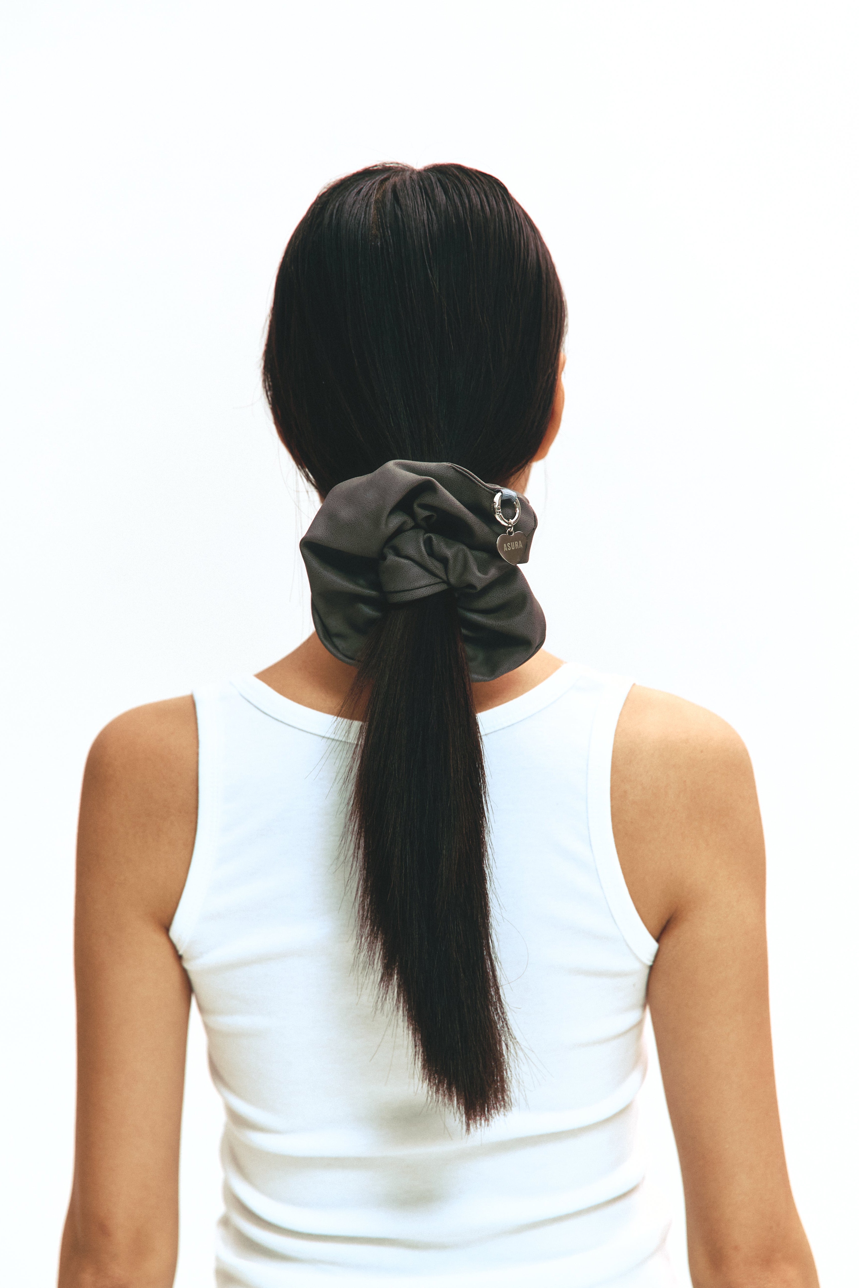 LEATHER KEYRING SCRUNCH_GREY