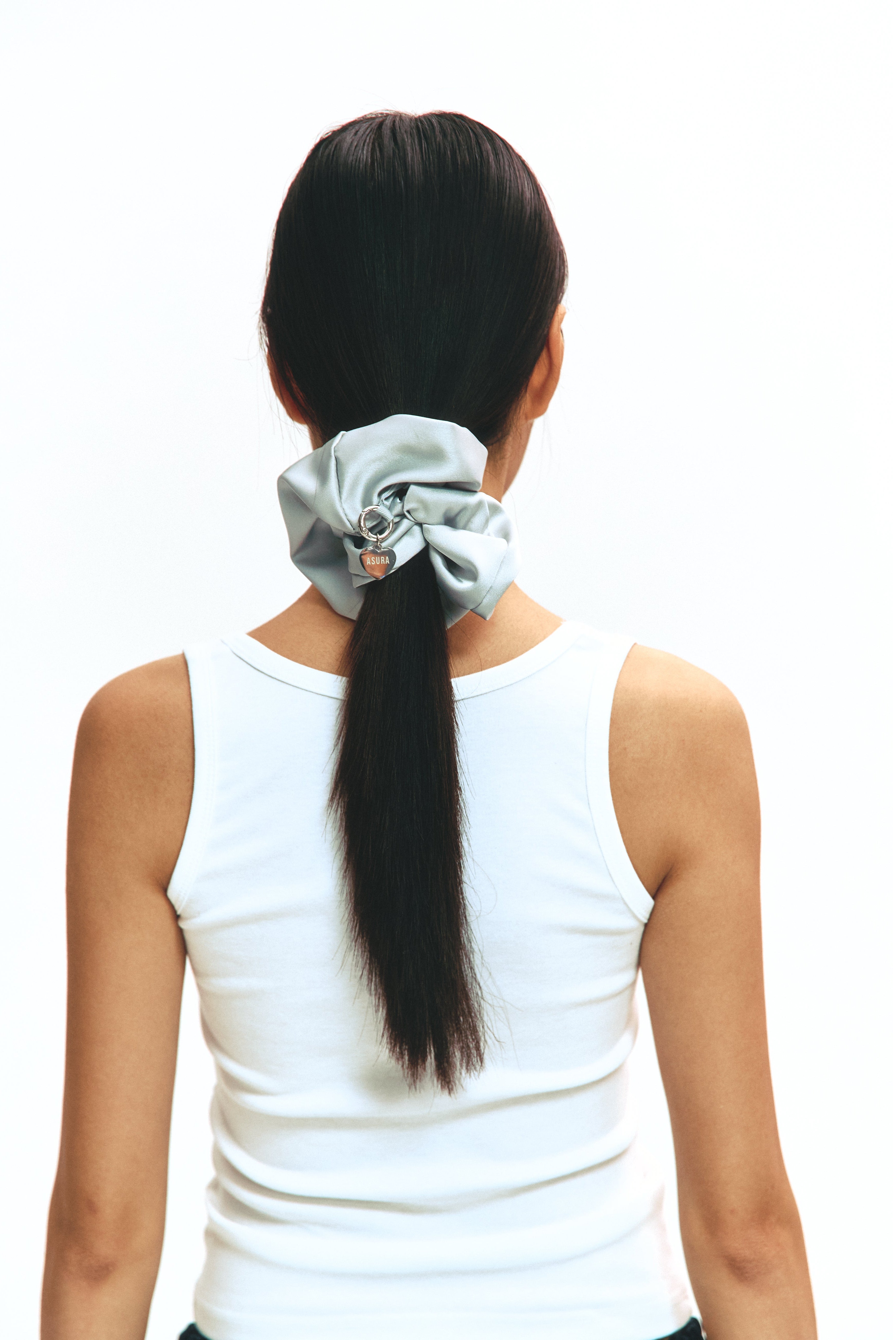 SATIN KEYRING SCRUNCH_GRIS