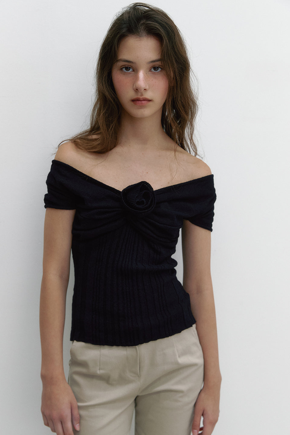 ROSY OFFSHOULDER KNIT_BLACK