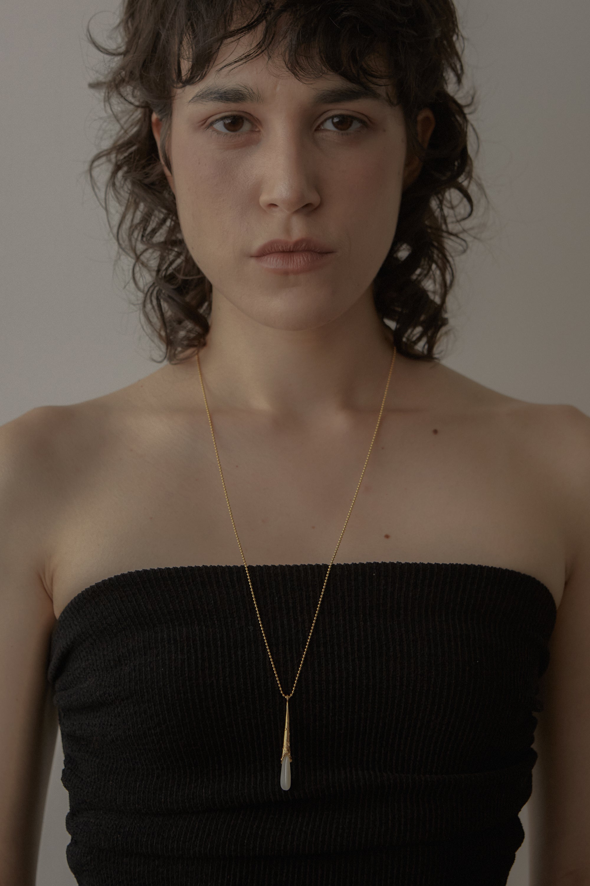 WHITE DROP NECKLACE_CLASSIC