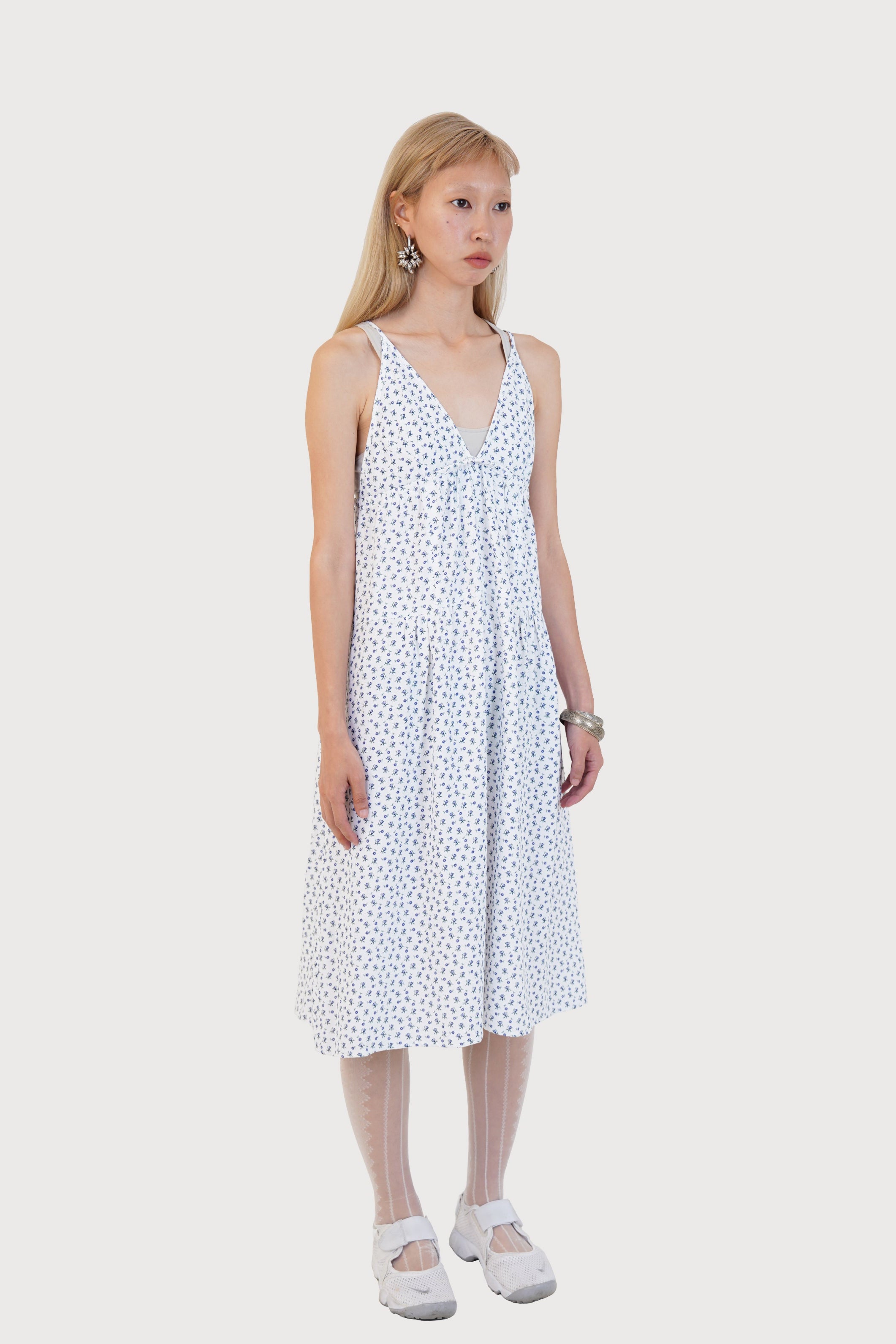 FLOWER TRIANGLE STRING DRESS_WHITE