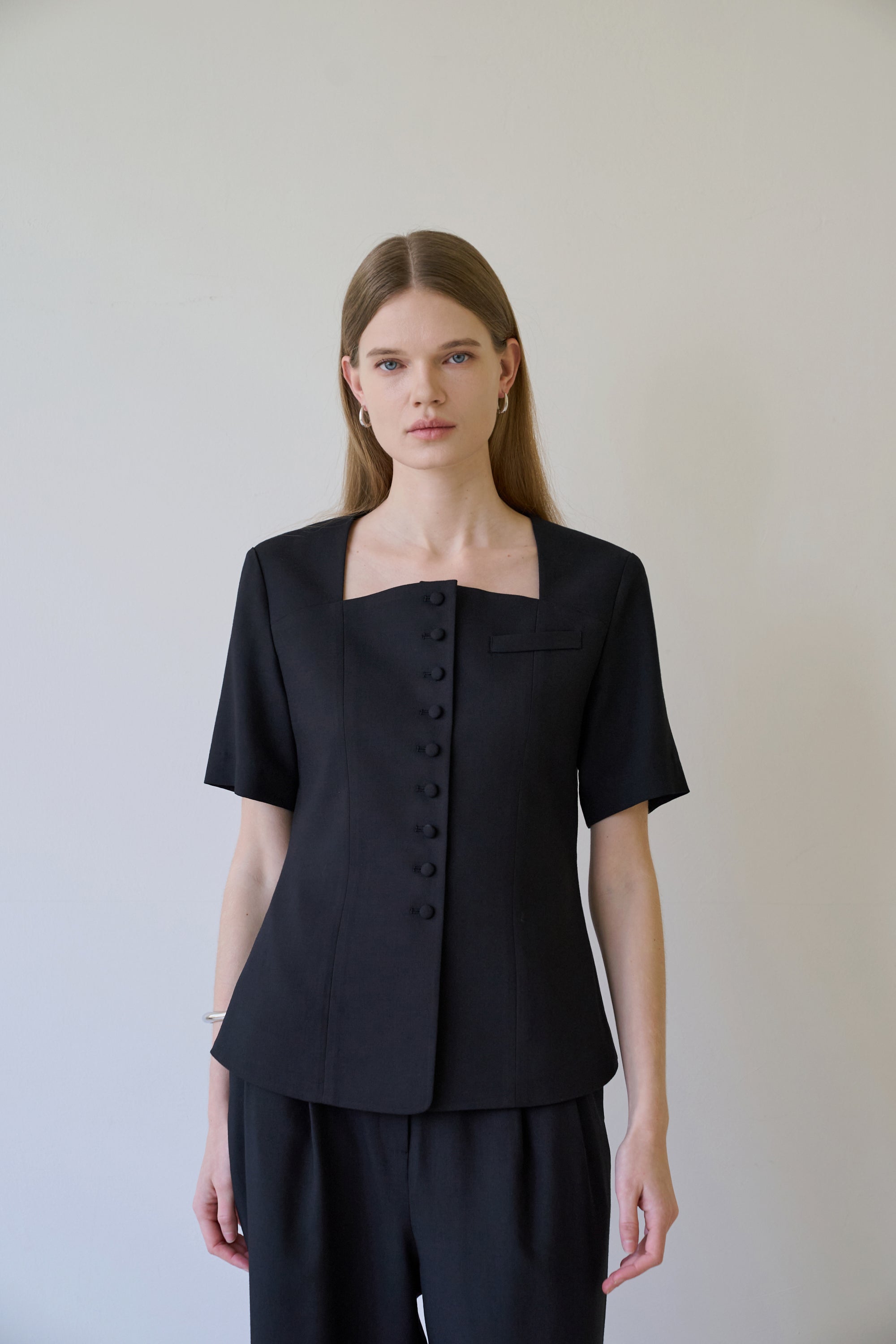 NOUE BUTTON BLOUSE_NOIR
