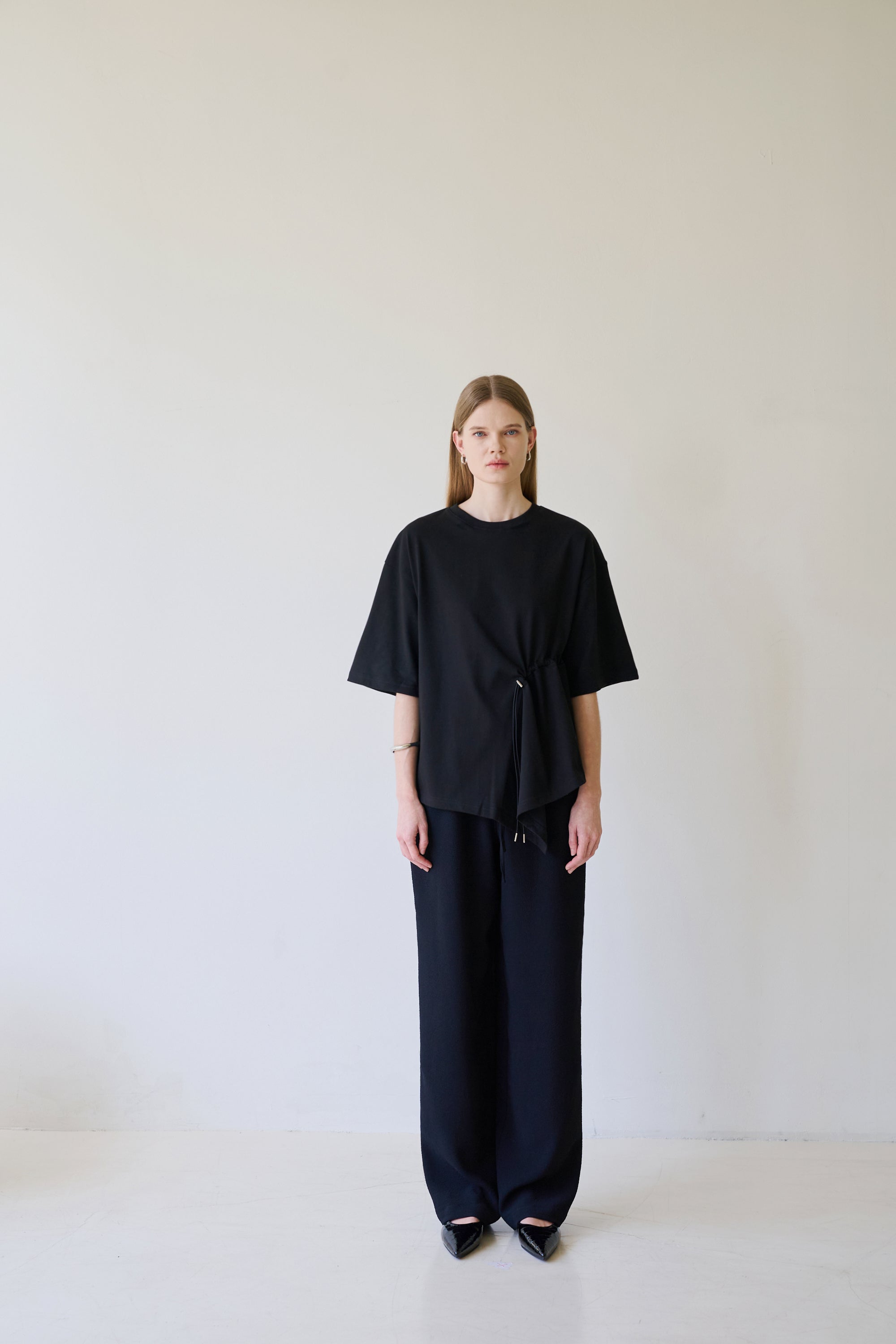 UNBALANCE DRAWSTIRING T-SHIRT_NOIR