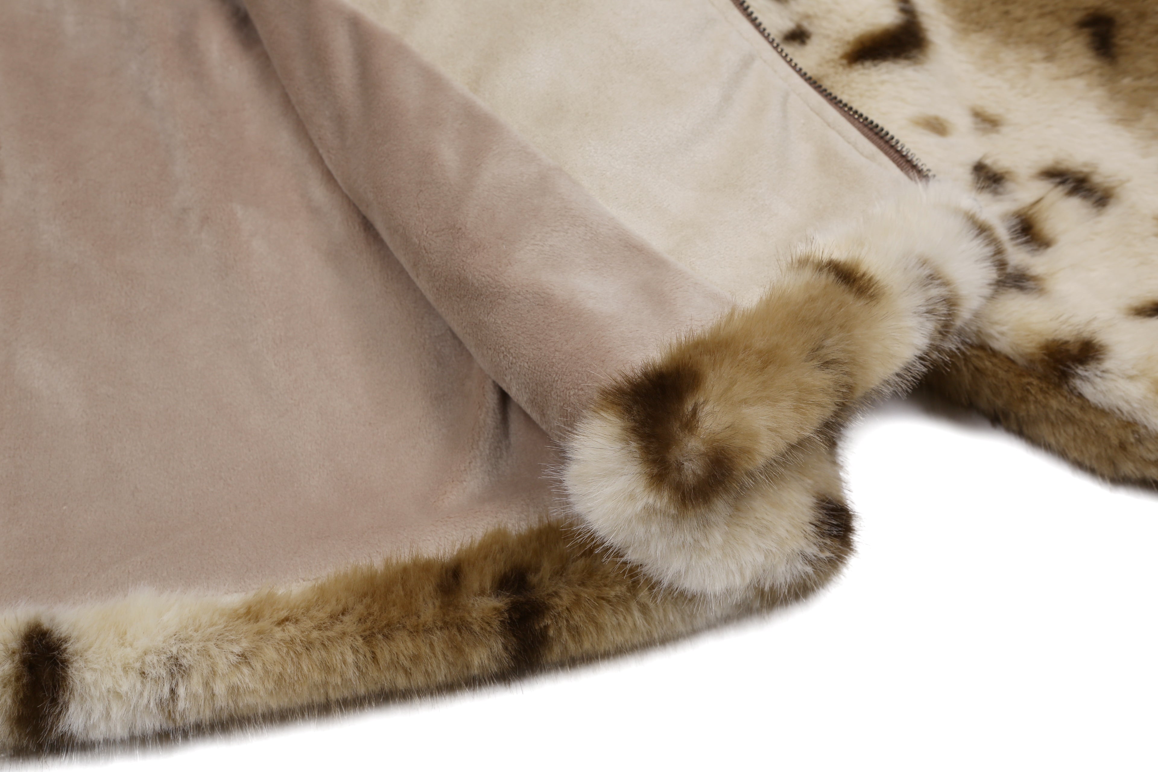 VESTE EN FAUSSE FOURRURE À MOTIF ANIMAL_MARRON