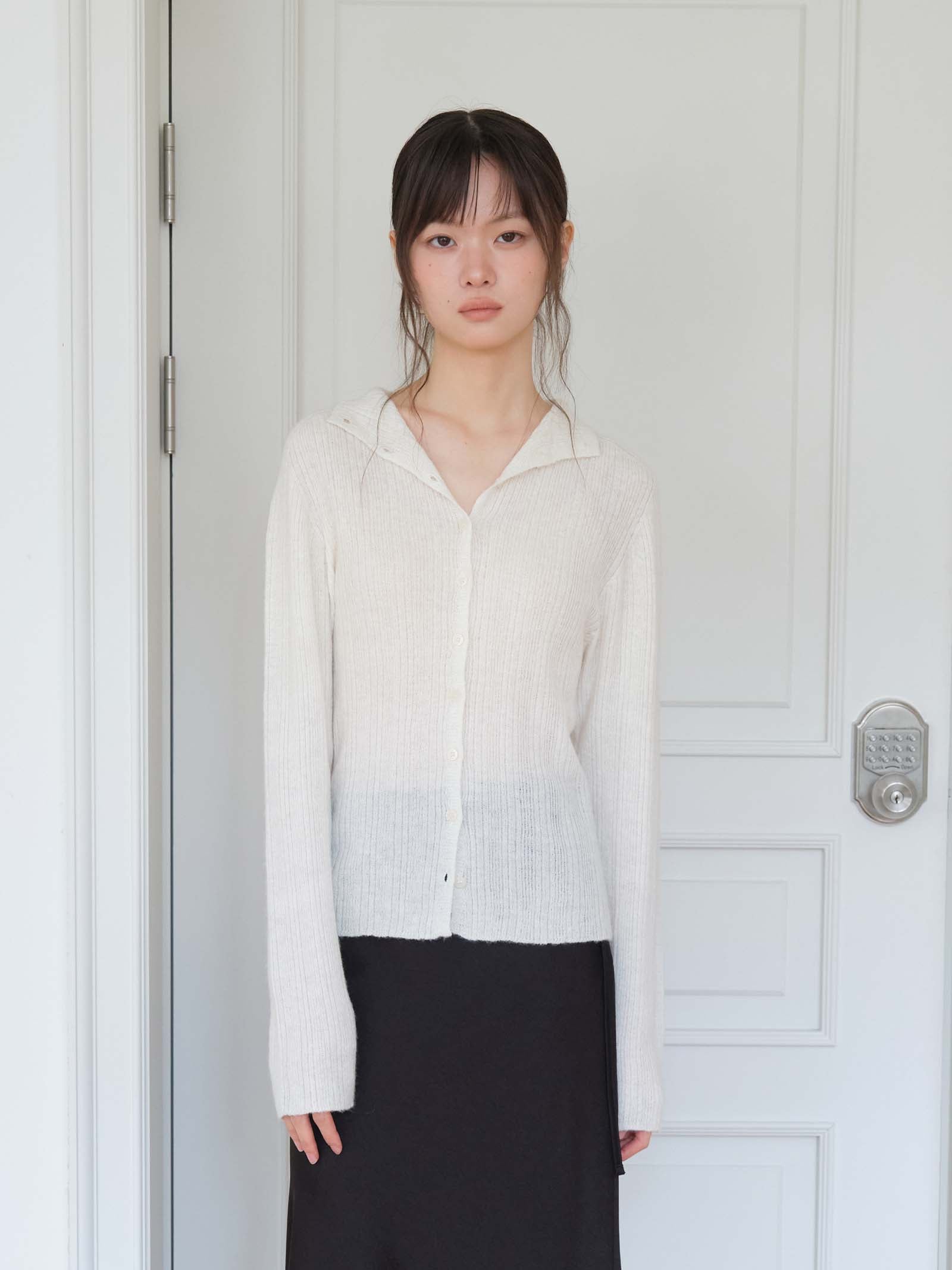 PLEATED BUTTON CARDIGAN_IVORY