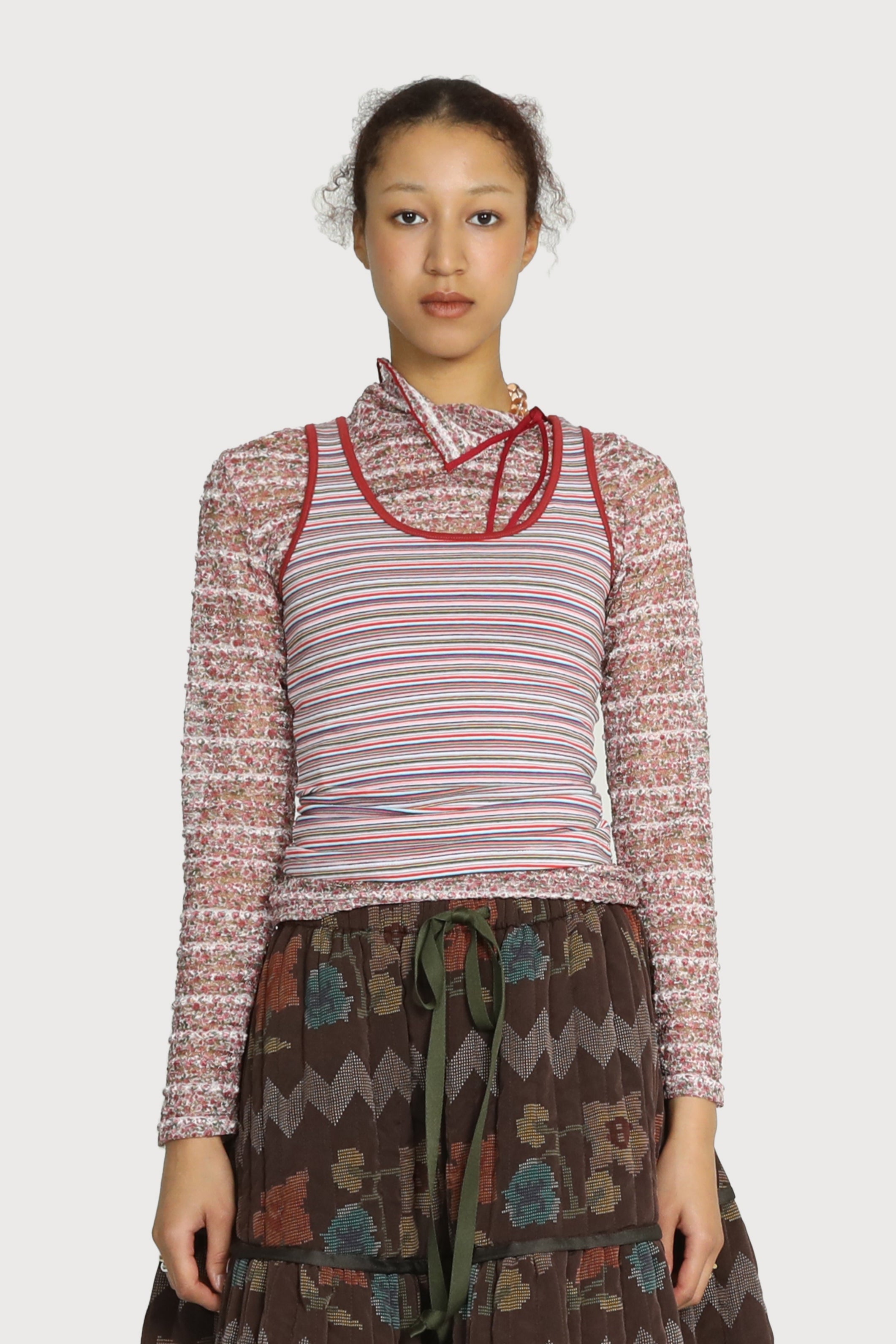 TOP ARC-EN-CIEL SANS MANCHES EN COTON_ROUGE