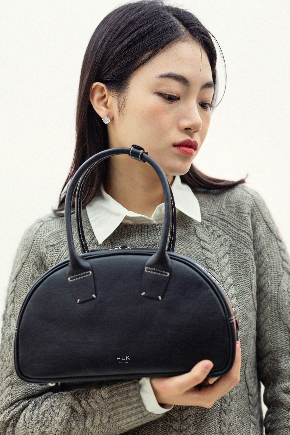 25SS SEOLBIM BOWLING STRAP BAG_NOIR